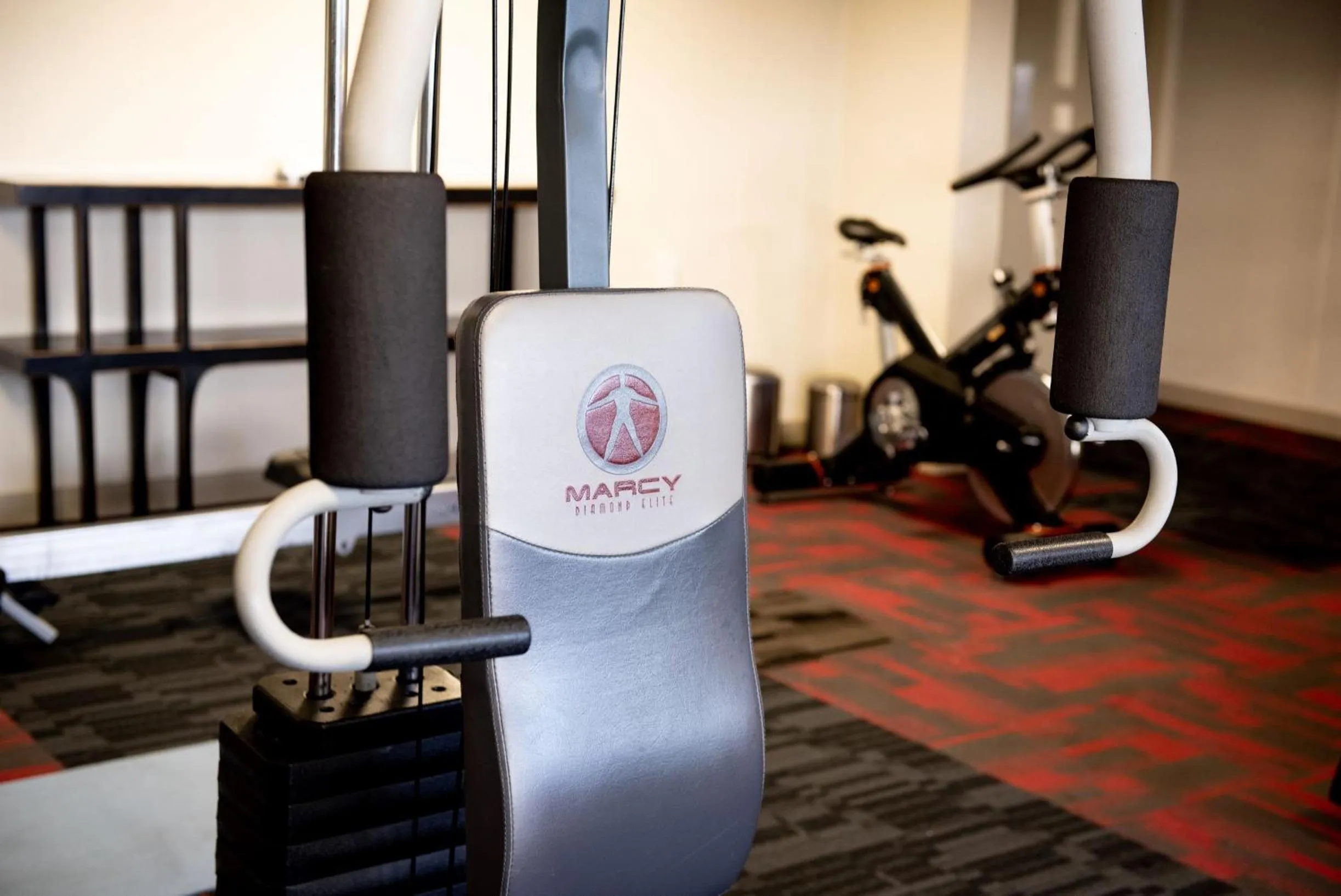 Fitness centre/facilities in Ocean Breeze Hotel