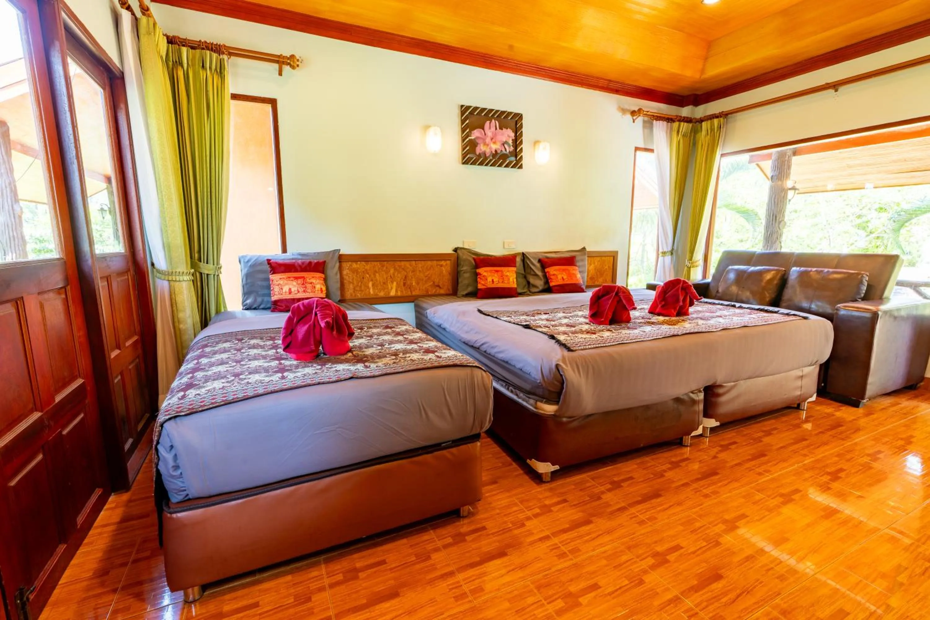 Bed in Khaosok Rainforest Resort