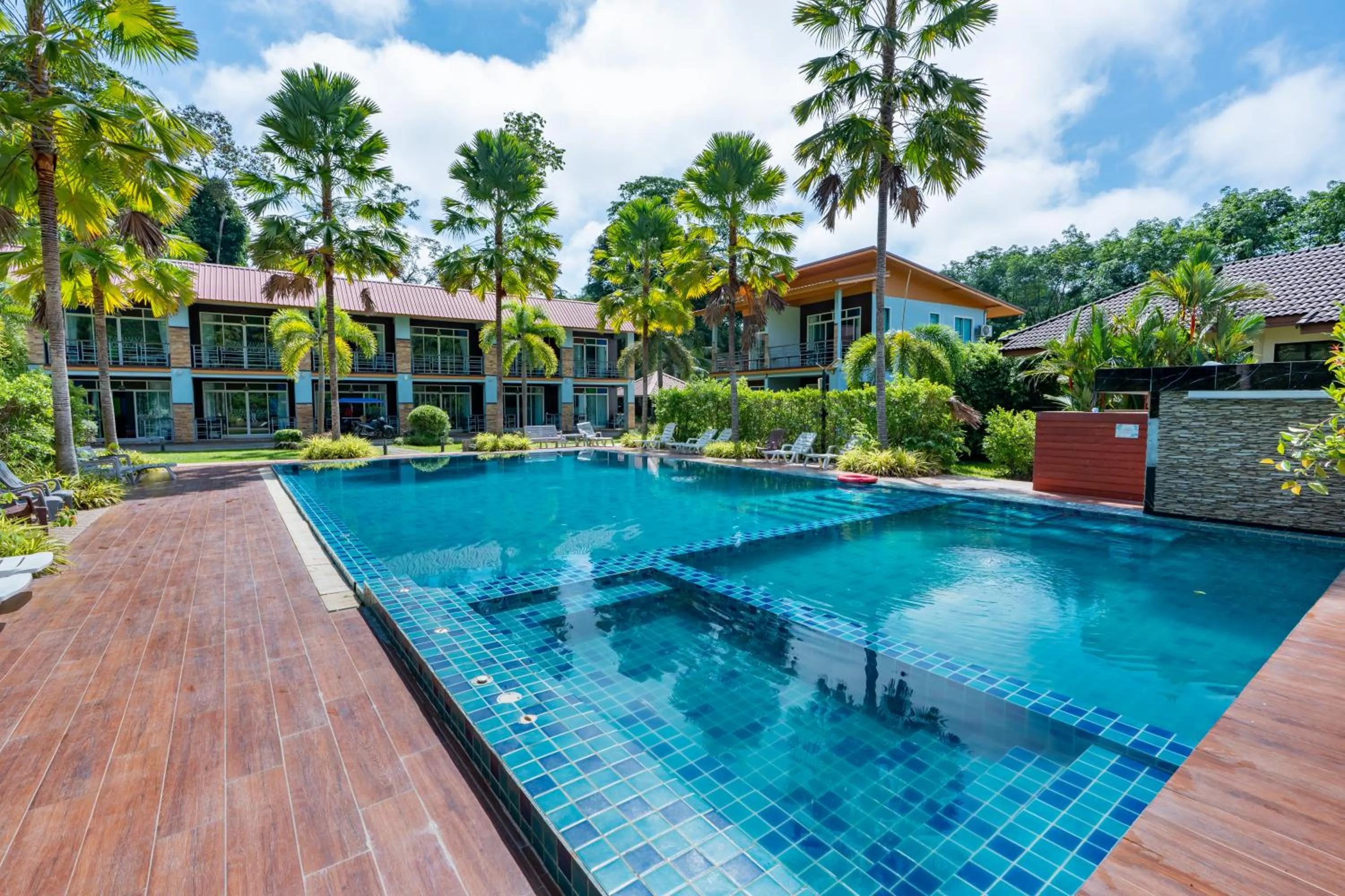 Khaosok Rainforest Resort