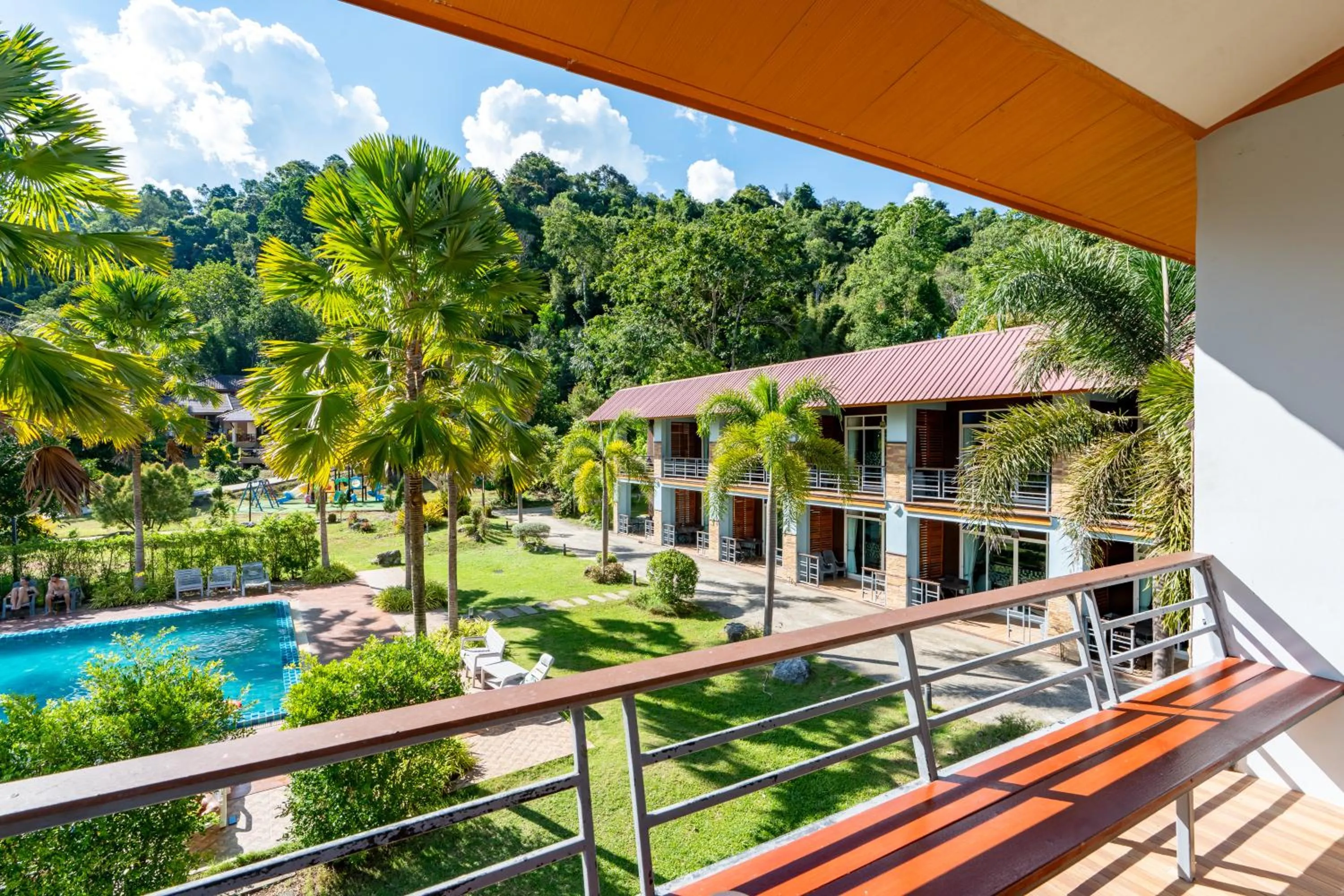 Khaosok Rainforest Resort