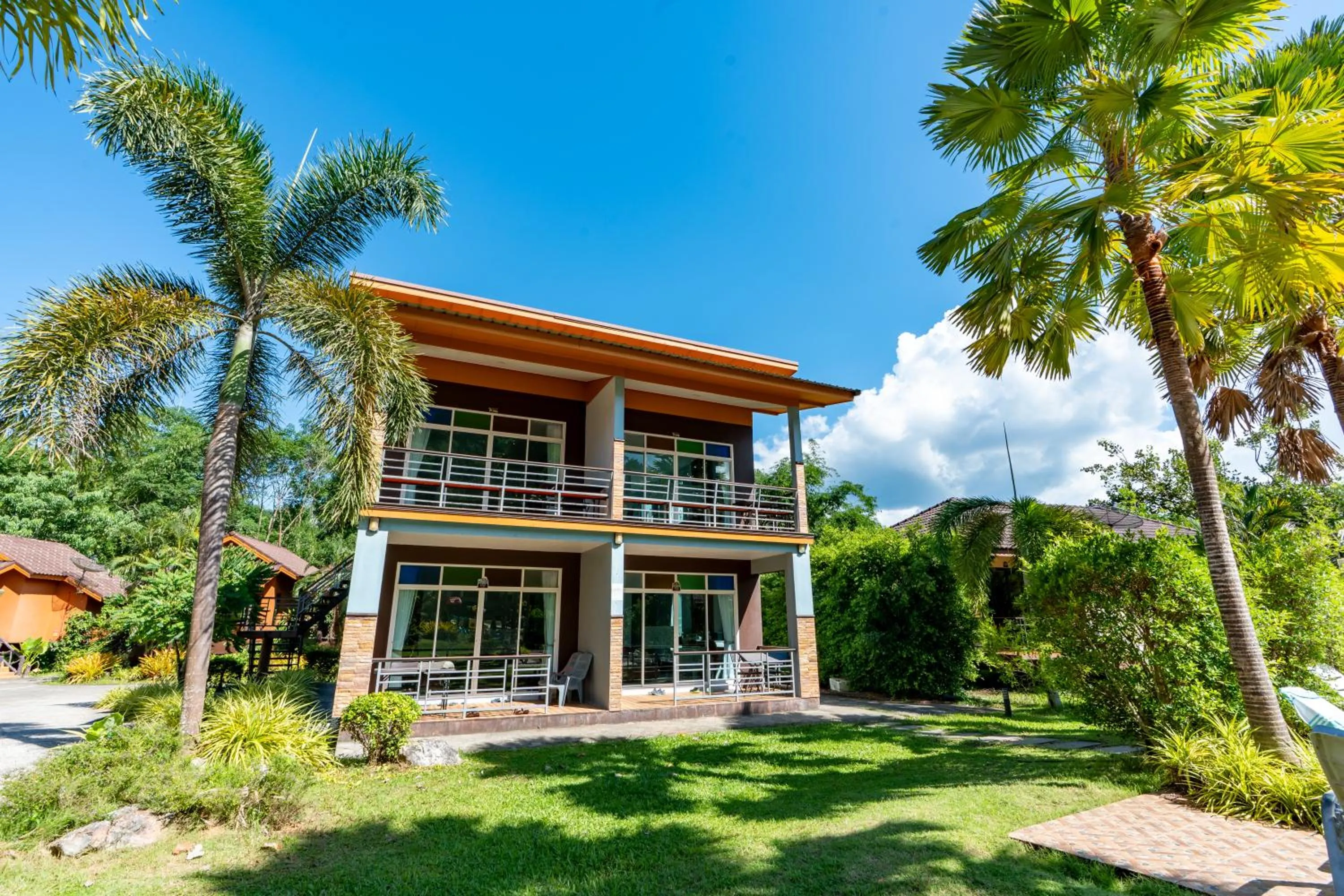 Khaosok Rainforest Resort