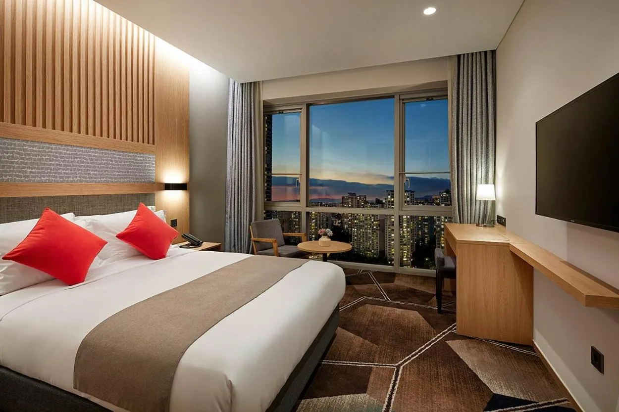 Decorative detail, Bed in Staz Hotel Premier Dongtan