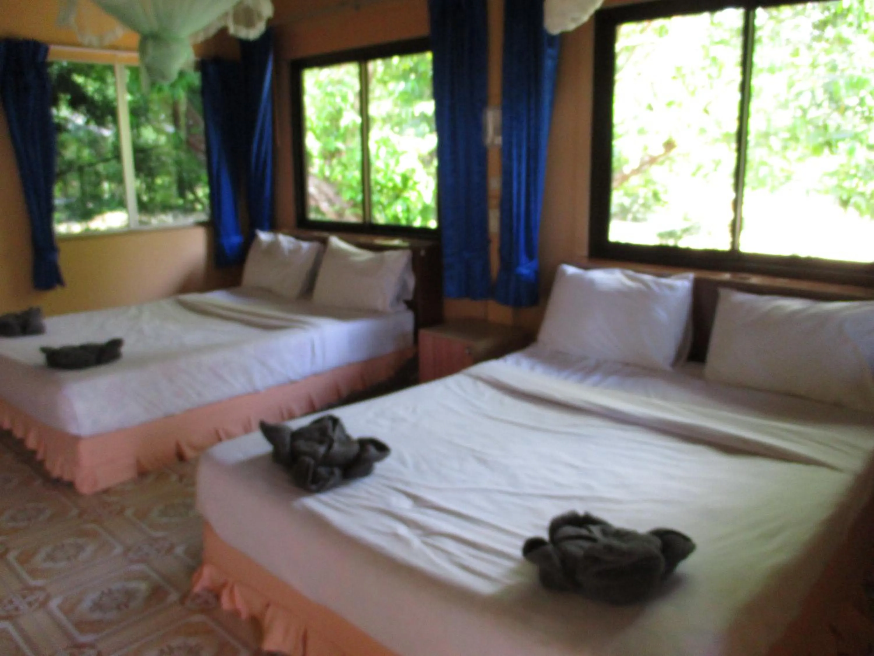 Bed in Khaosok Island Resort