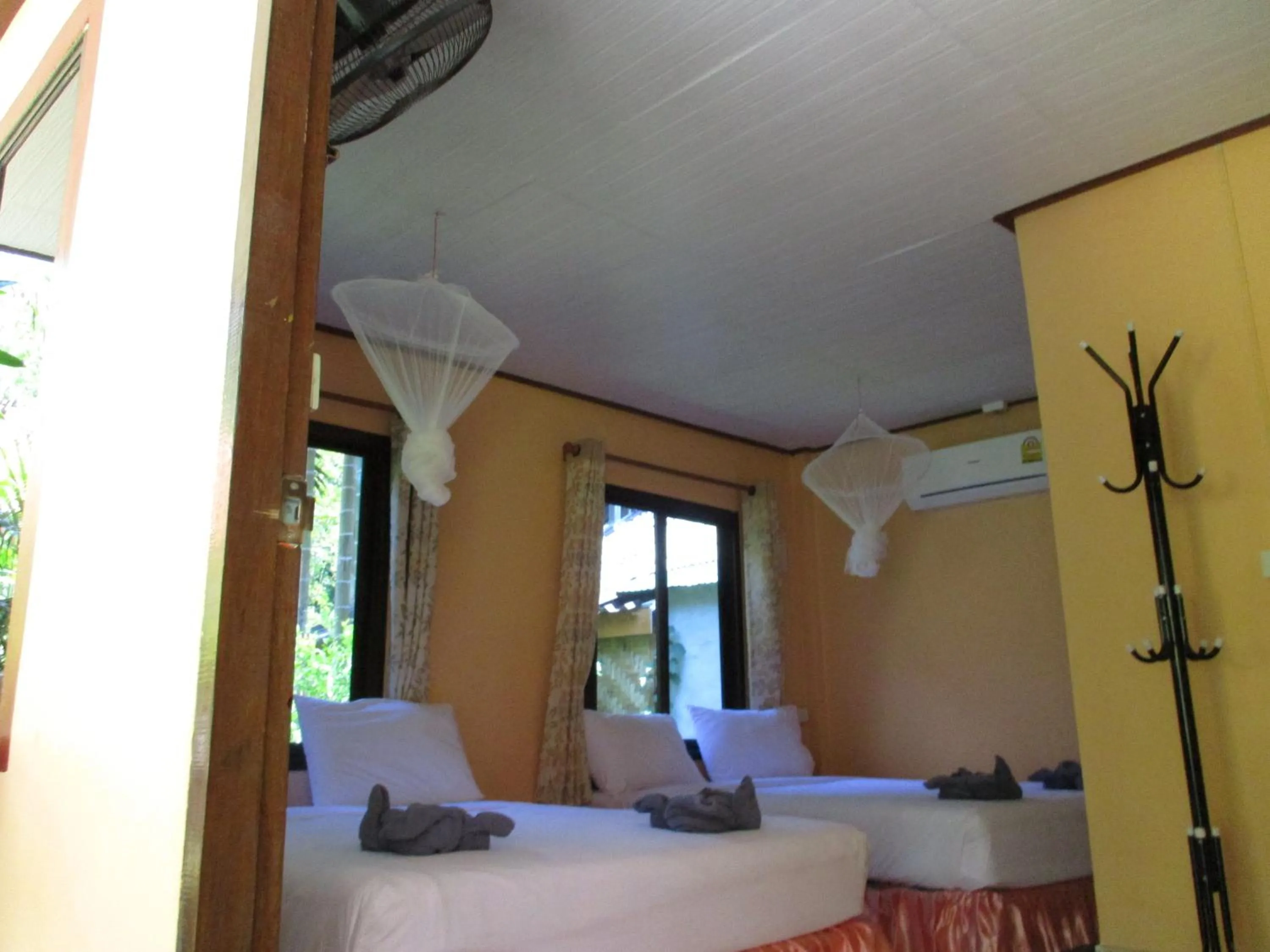 Property building, Bed in Khaosok Island Resort
