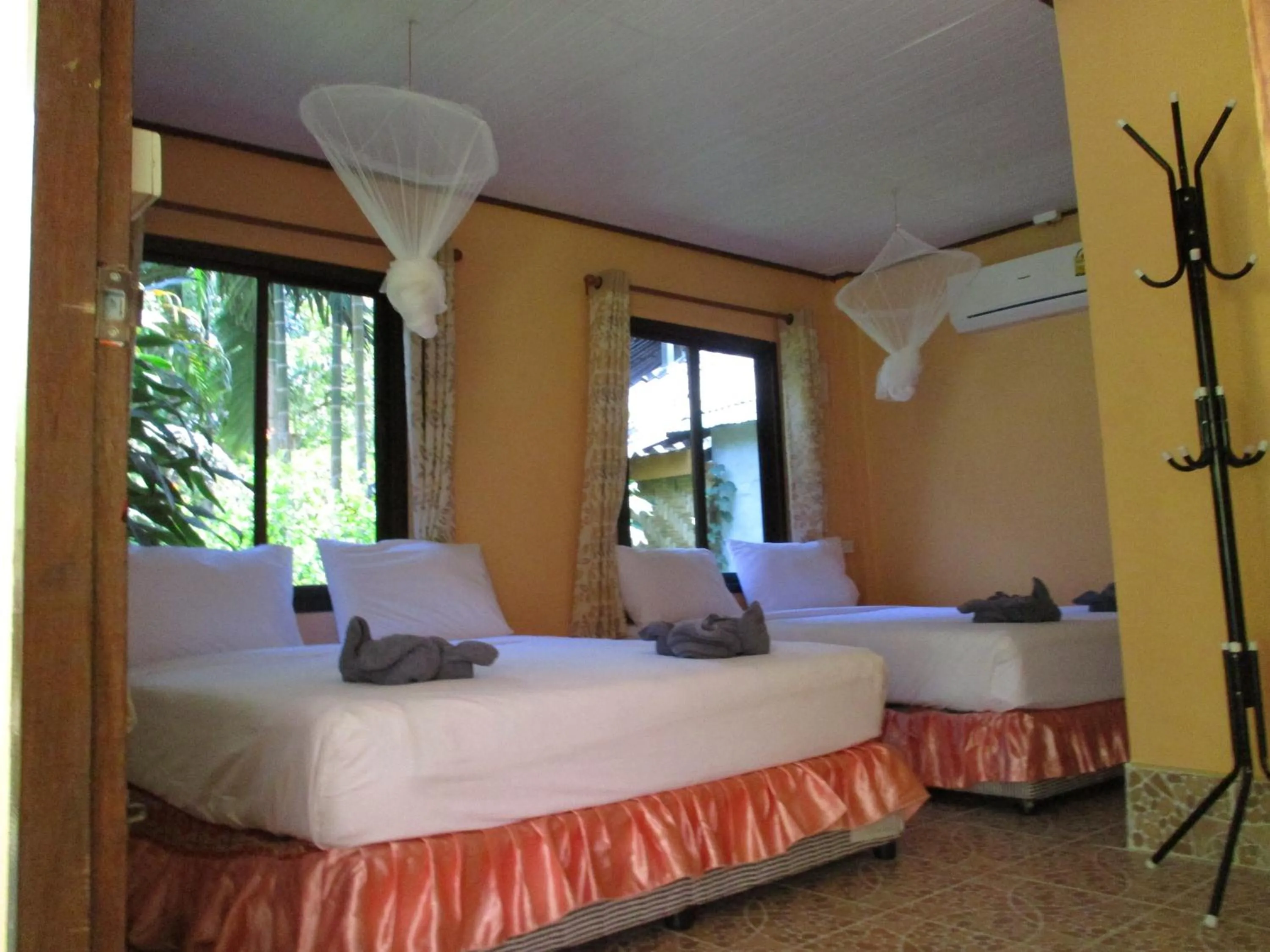 Bed in Khaosok Island Resort