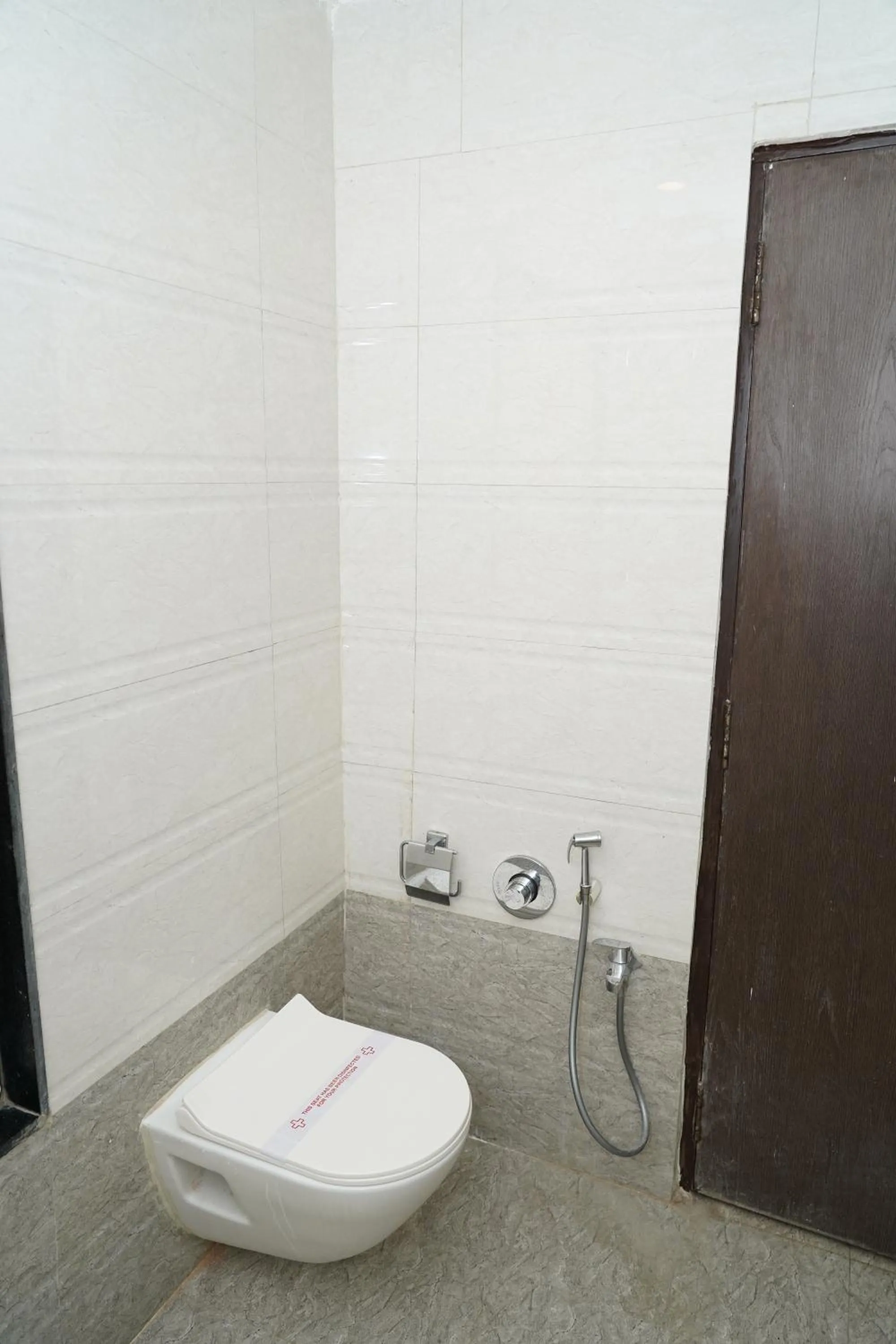 Toilet in Marshall The Grand Hotel