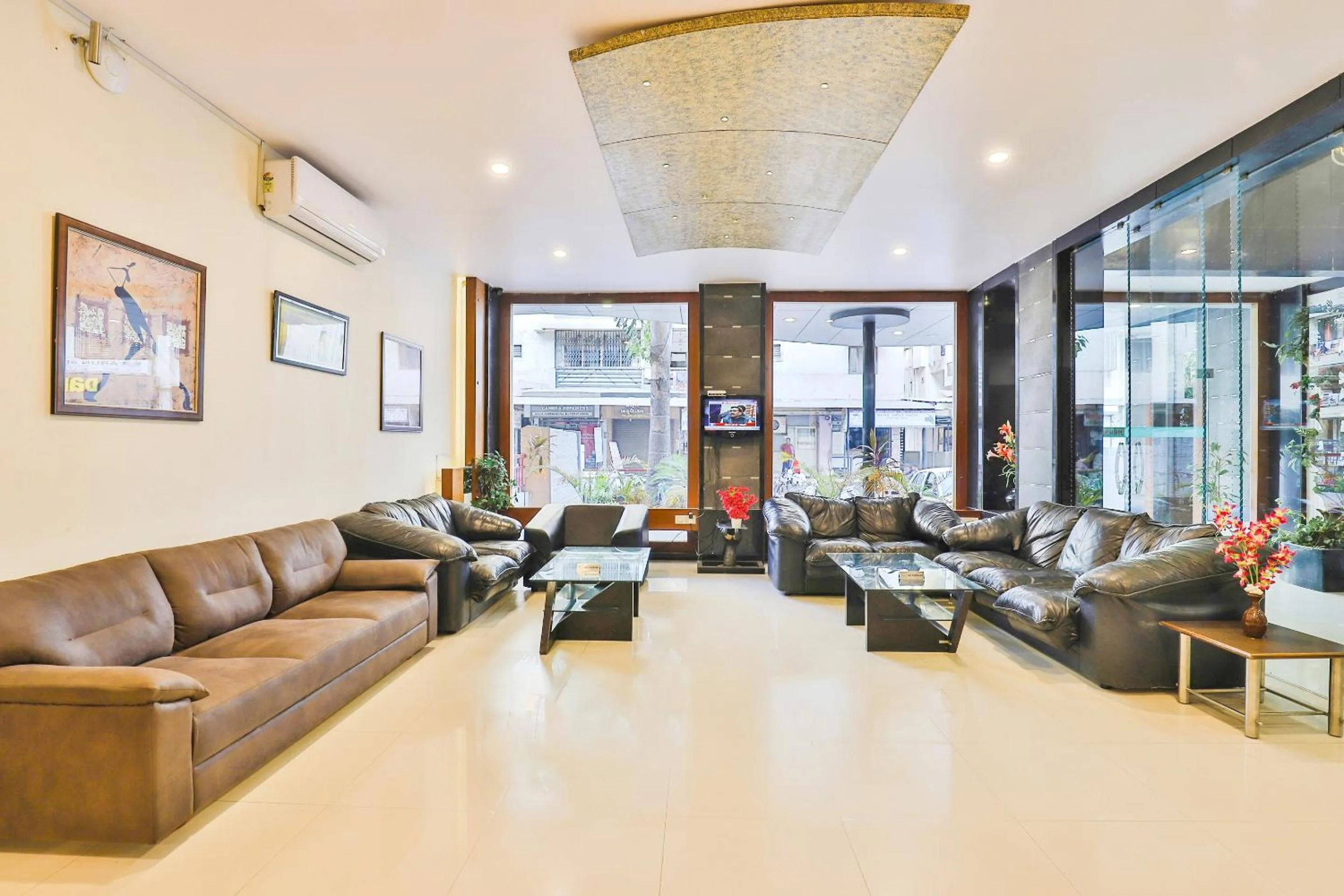 Living room in Marshall The Grand Hotel