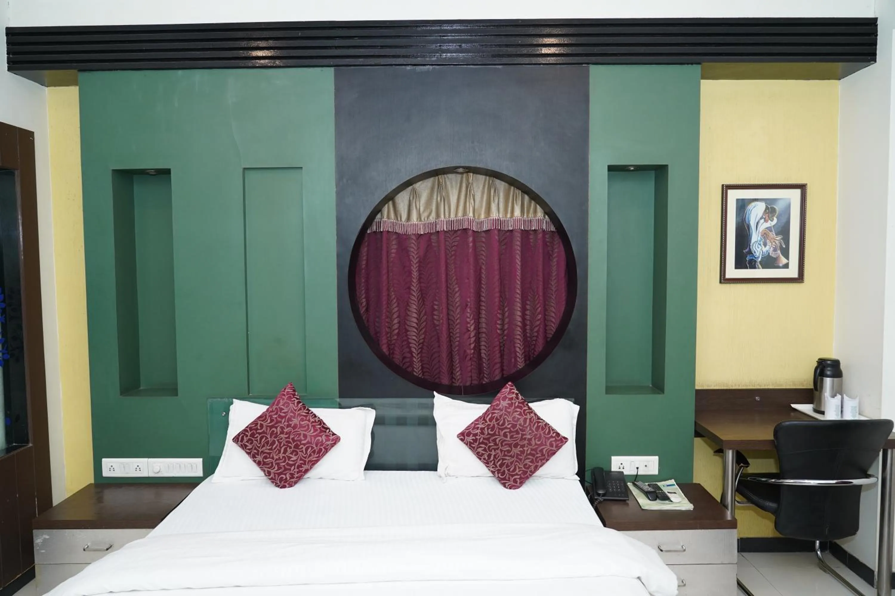 Bed in Marshall The Grand Hotel