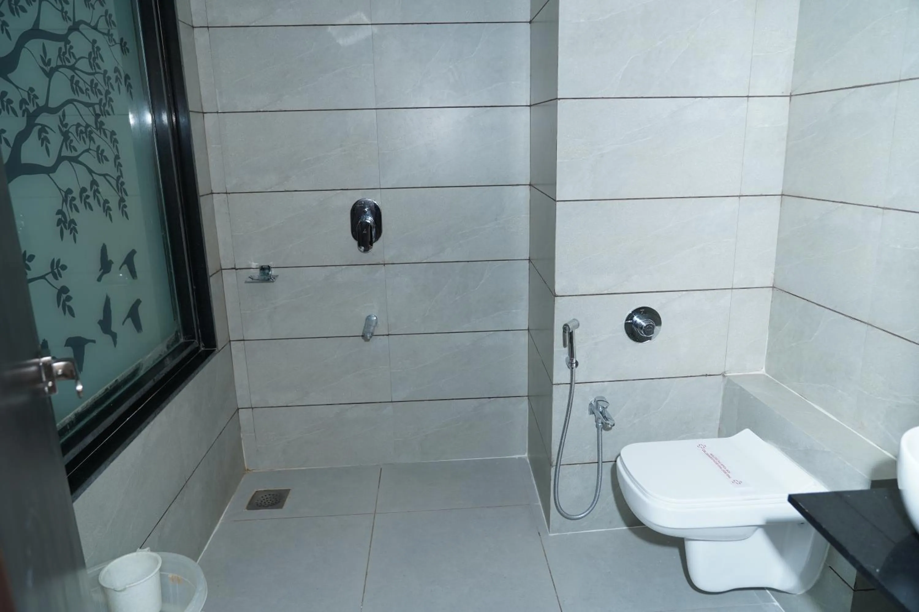 Shower in Marshall The Grand Hotel