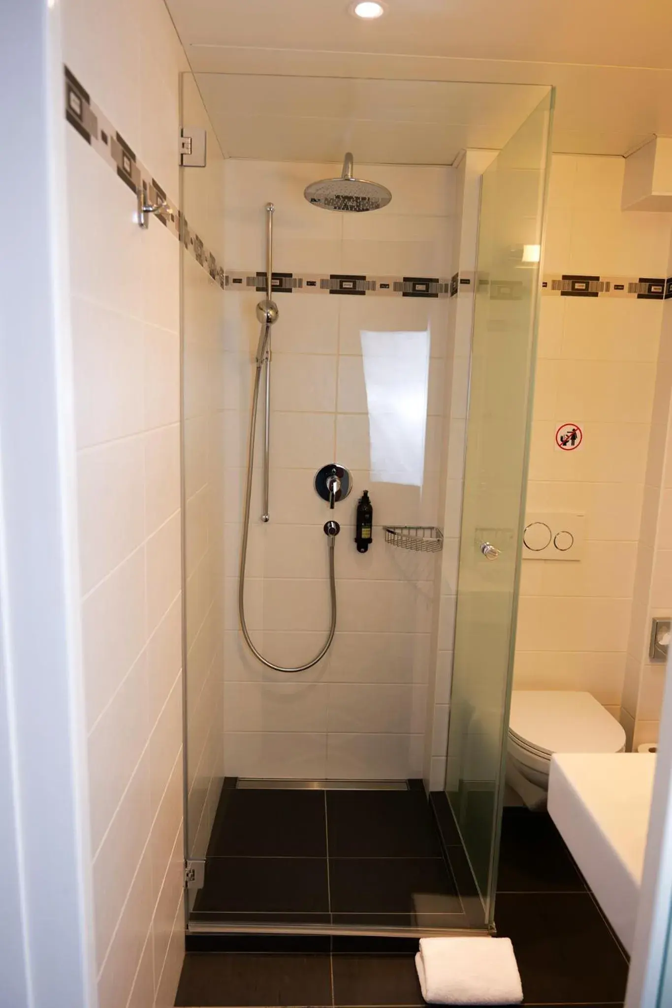 Standard Twin Room in Hotel Eden Standard Twin Room in Hotel Eden