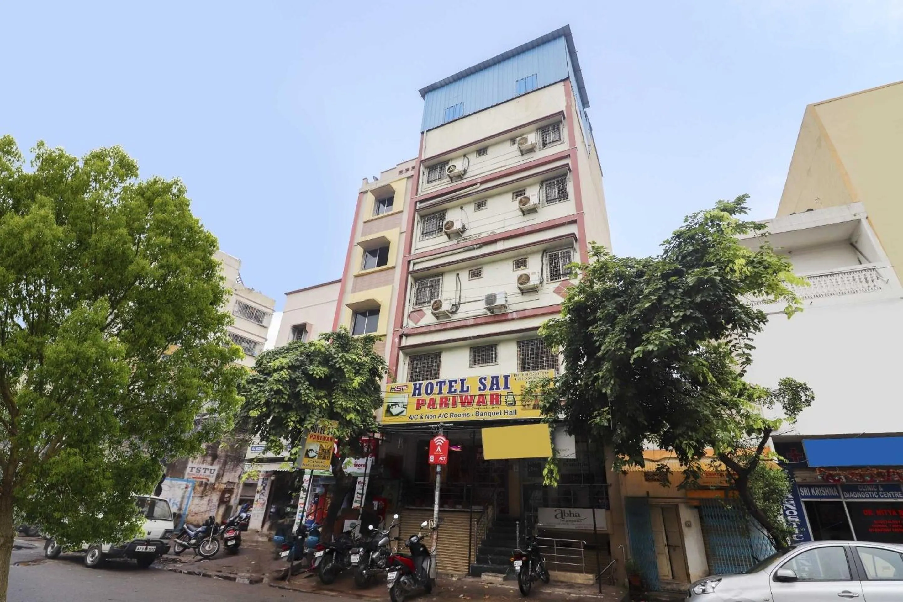 Facade/entrance in Hotel O Sai Pariwar
