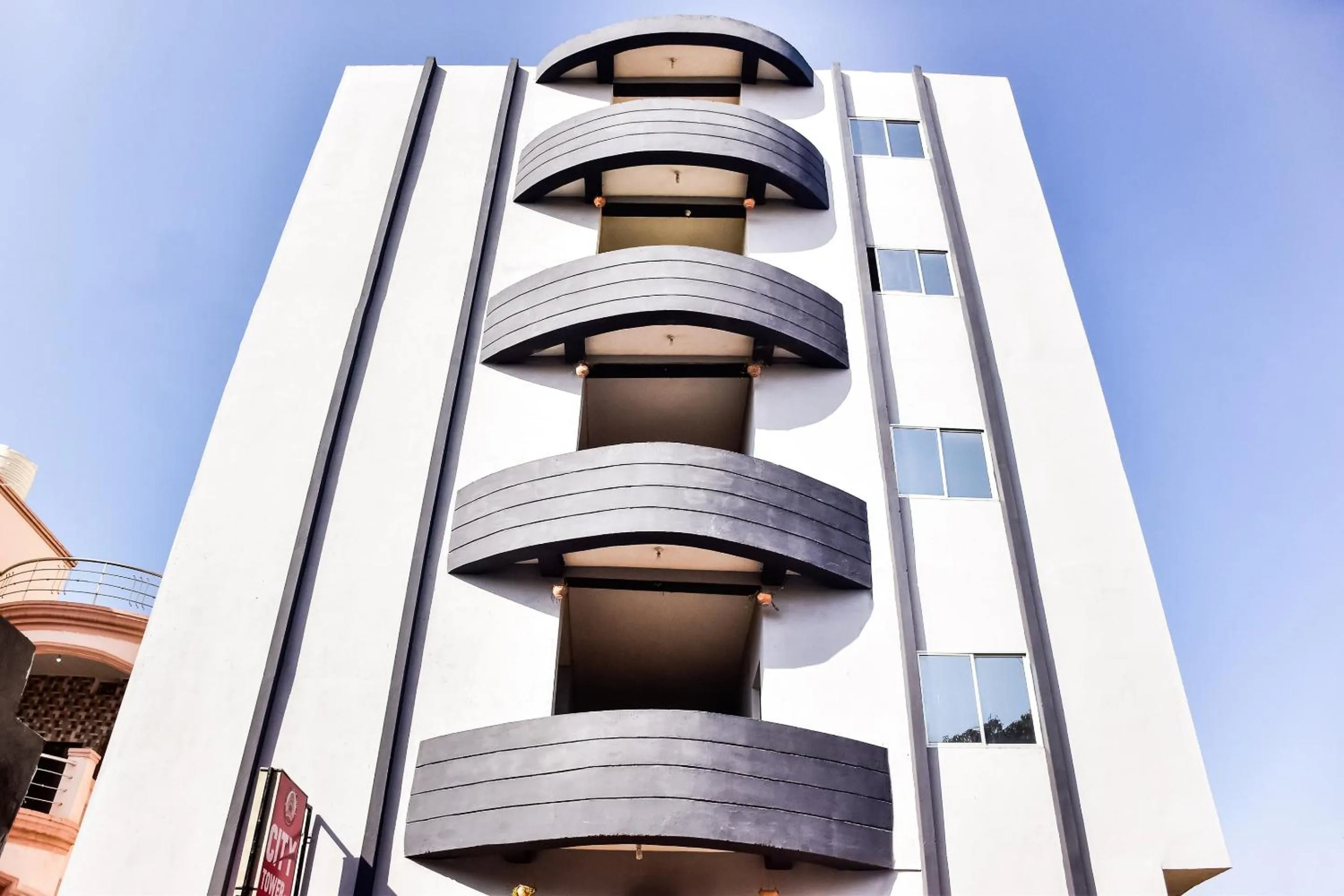 Facade/entrance in SPOT ON City Tower Inn