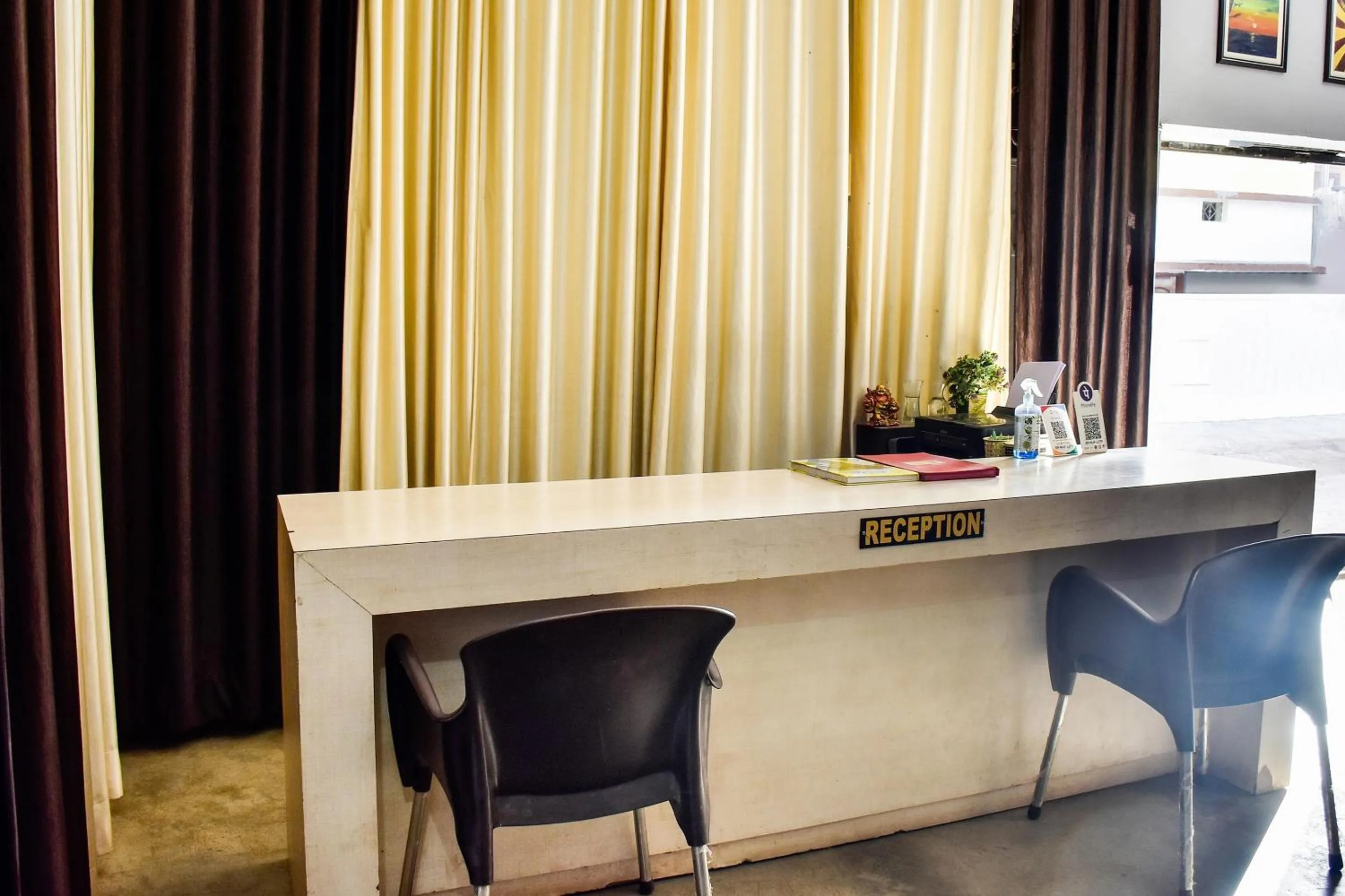 Lobby or reception in SPOT ON City Tower Inn