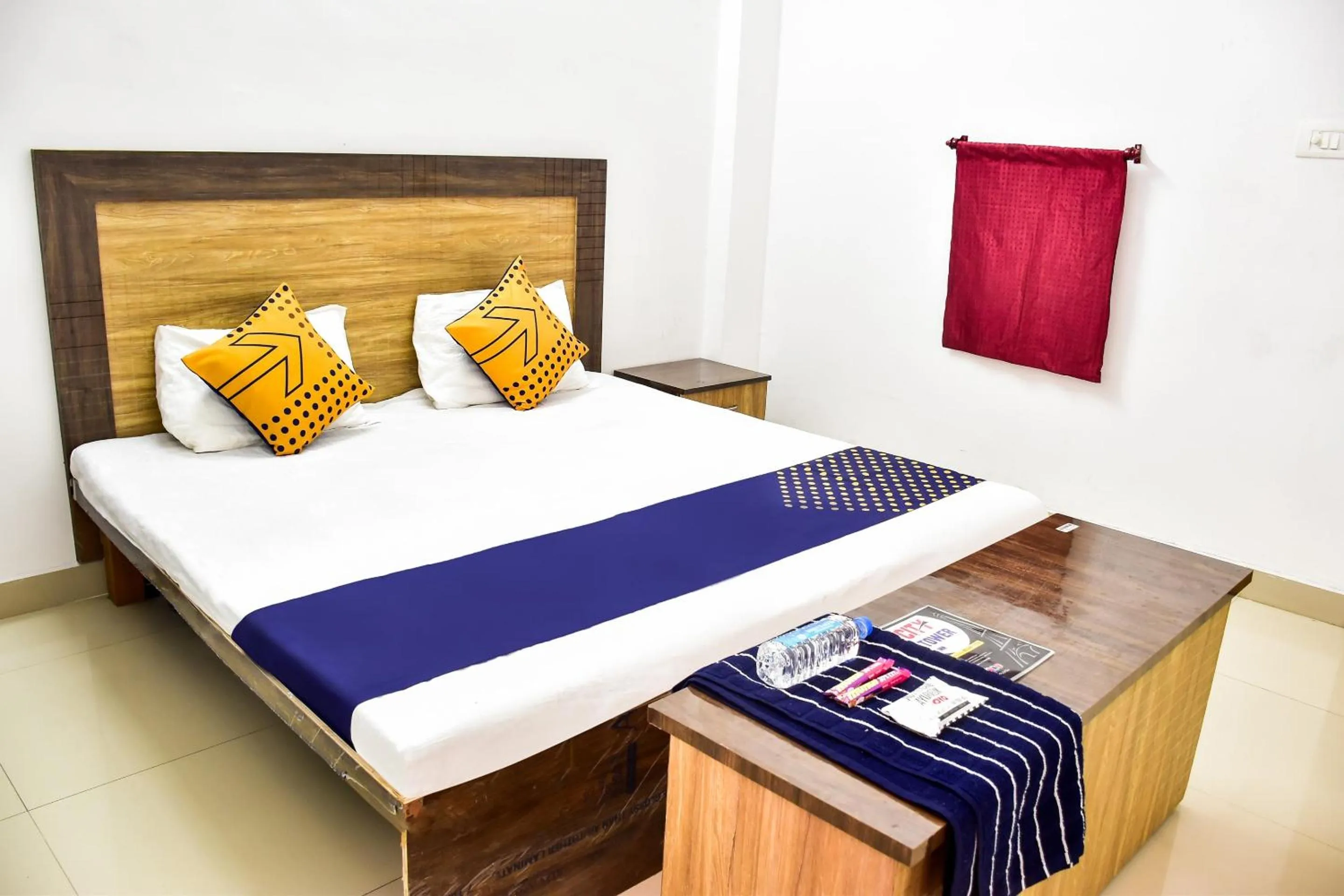 Bedroom, Bed in SPOT ON City Tower Inn