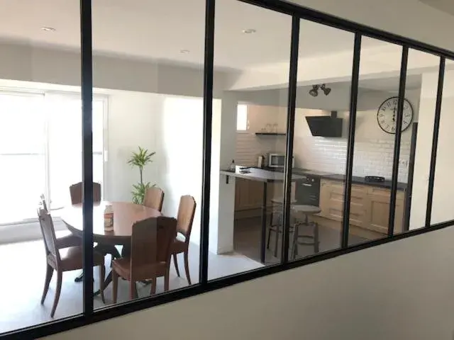 Loft Rêve du Soir 125 m2 climatisé 350 m de la gare Loft Rêve du Soir 125 m2 climatisé 350 m de la gare