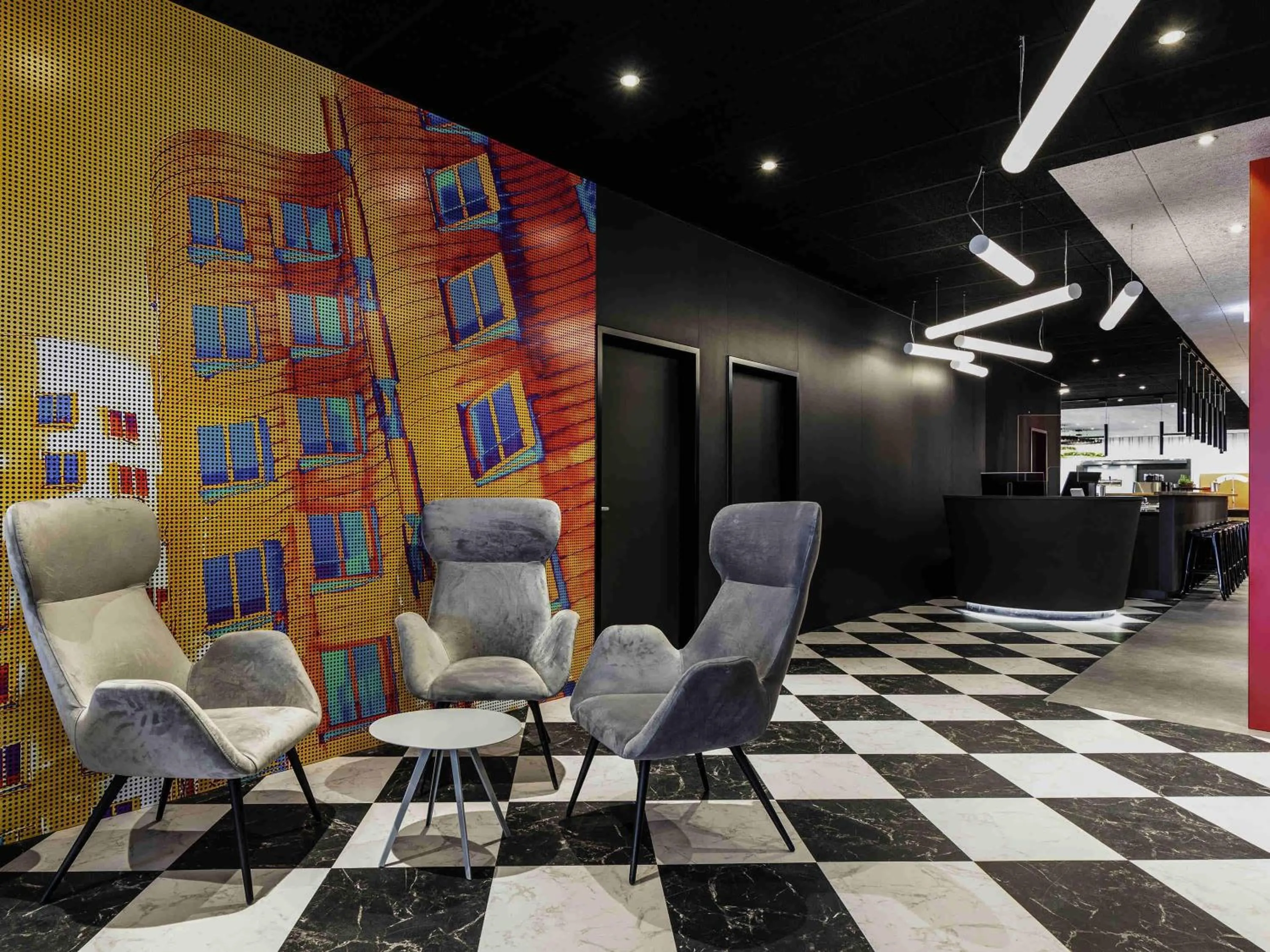 Restaurant/places to eat in ibis Duesseldorf Airport