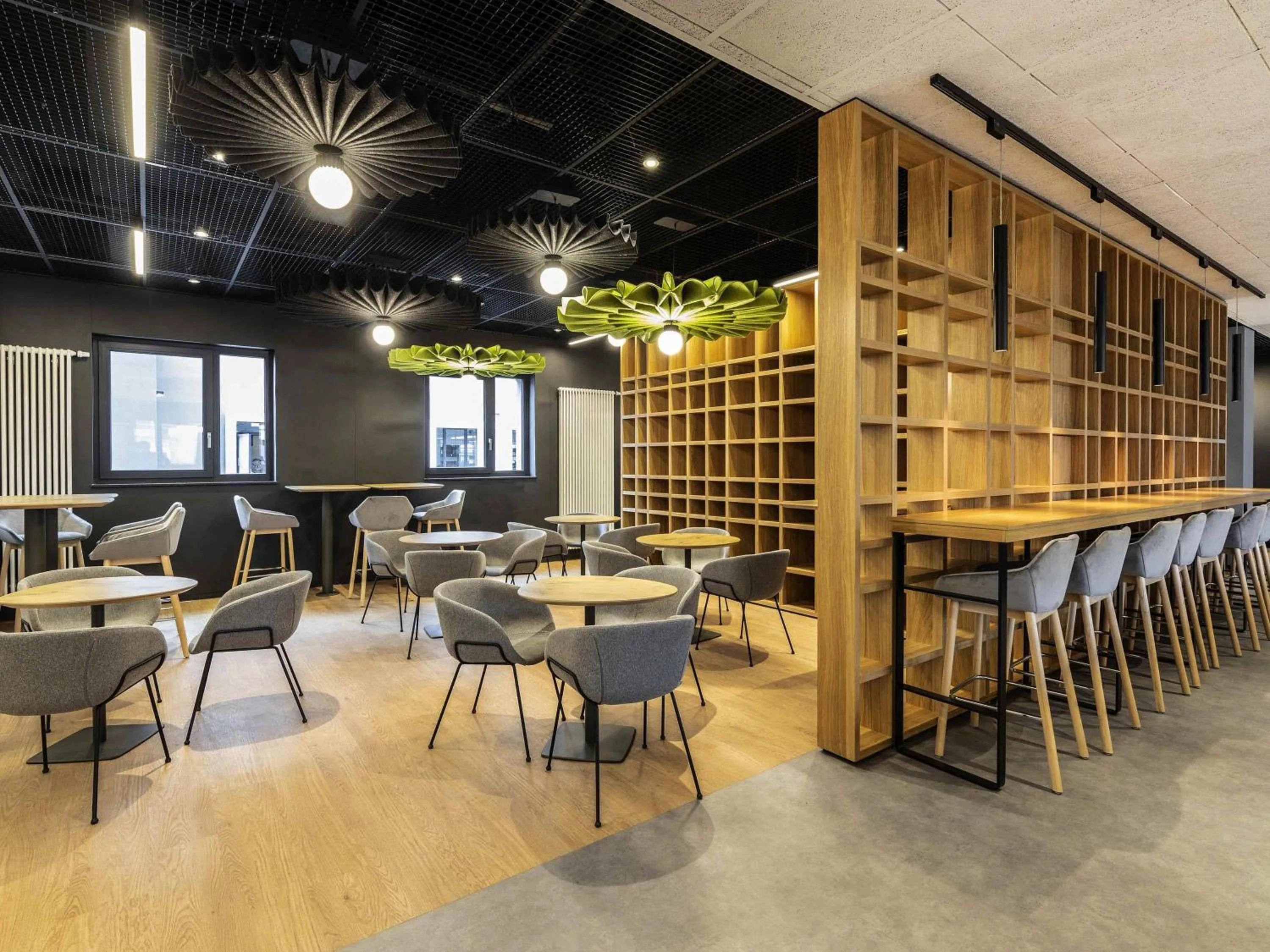 Lounge or bar in ibis Duesseldorf Airport