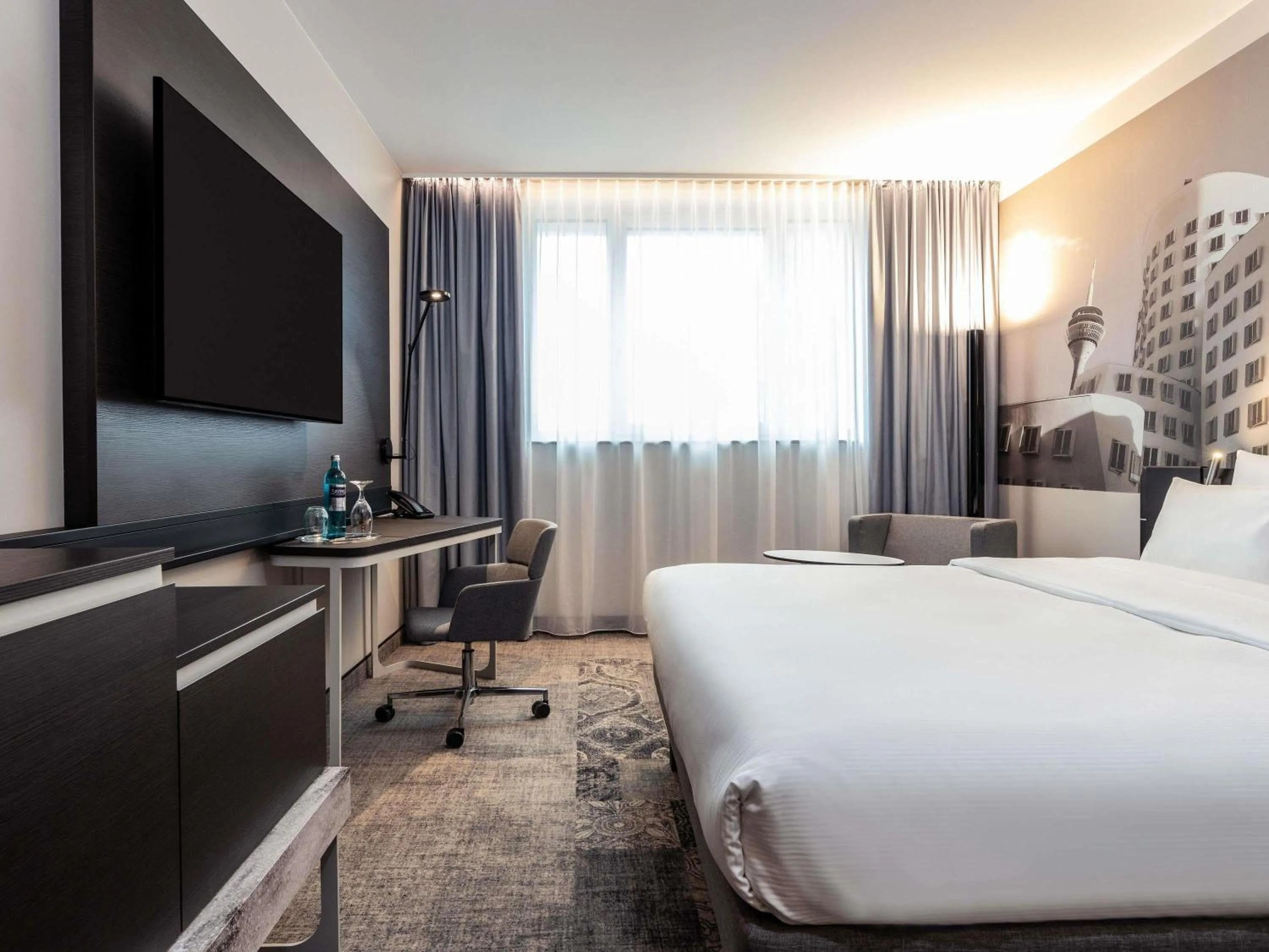 Bedroom, Bed in Novotel Duesseldorf Airport