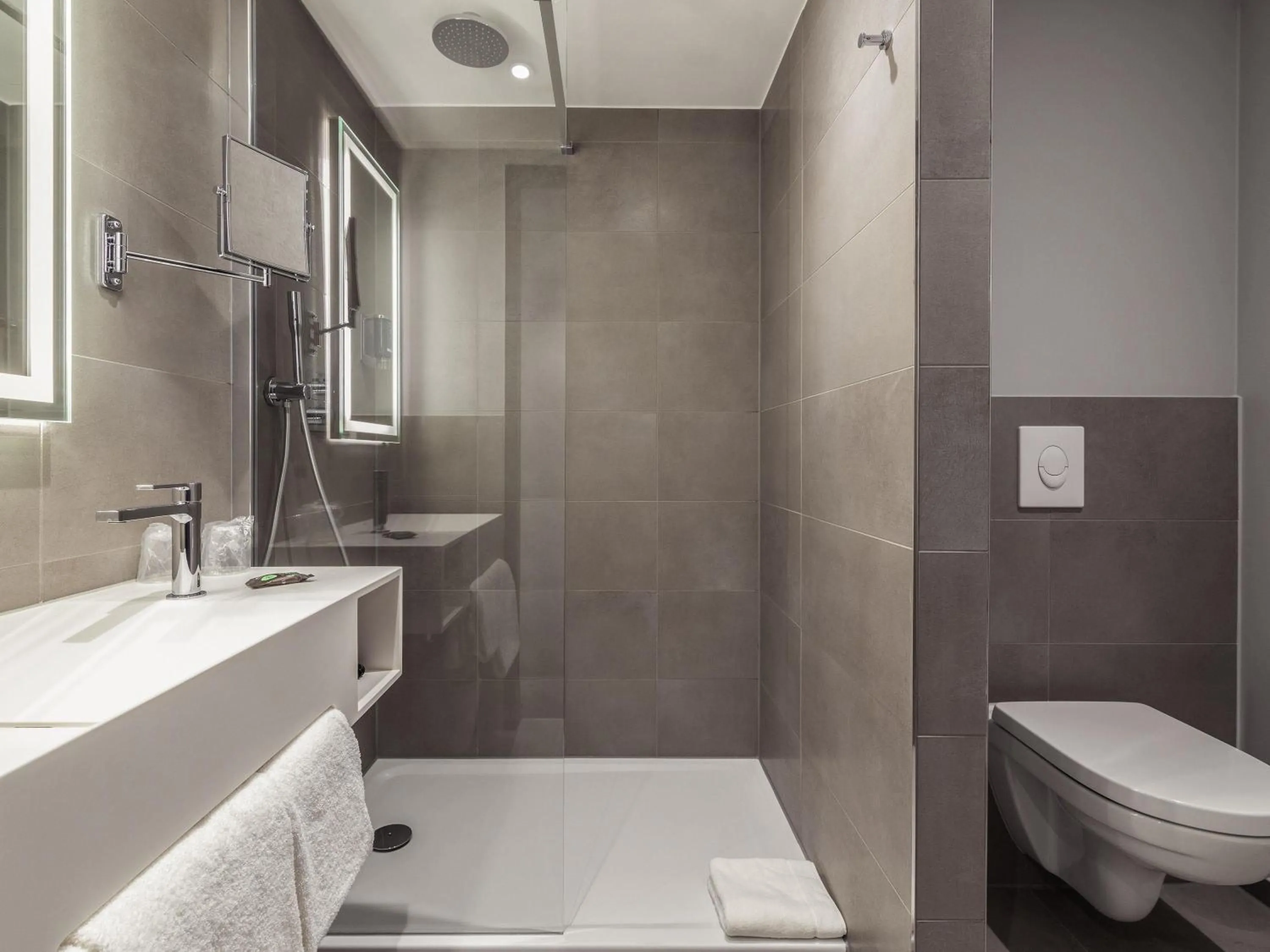 Bedroom in Novotel Duesseldorf Airport