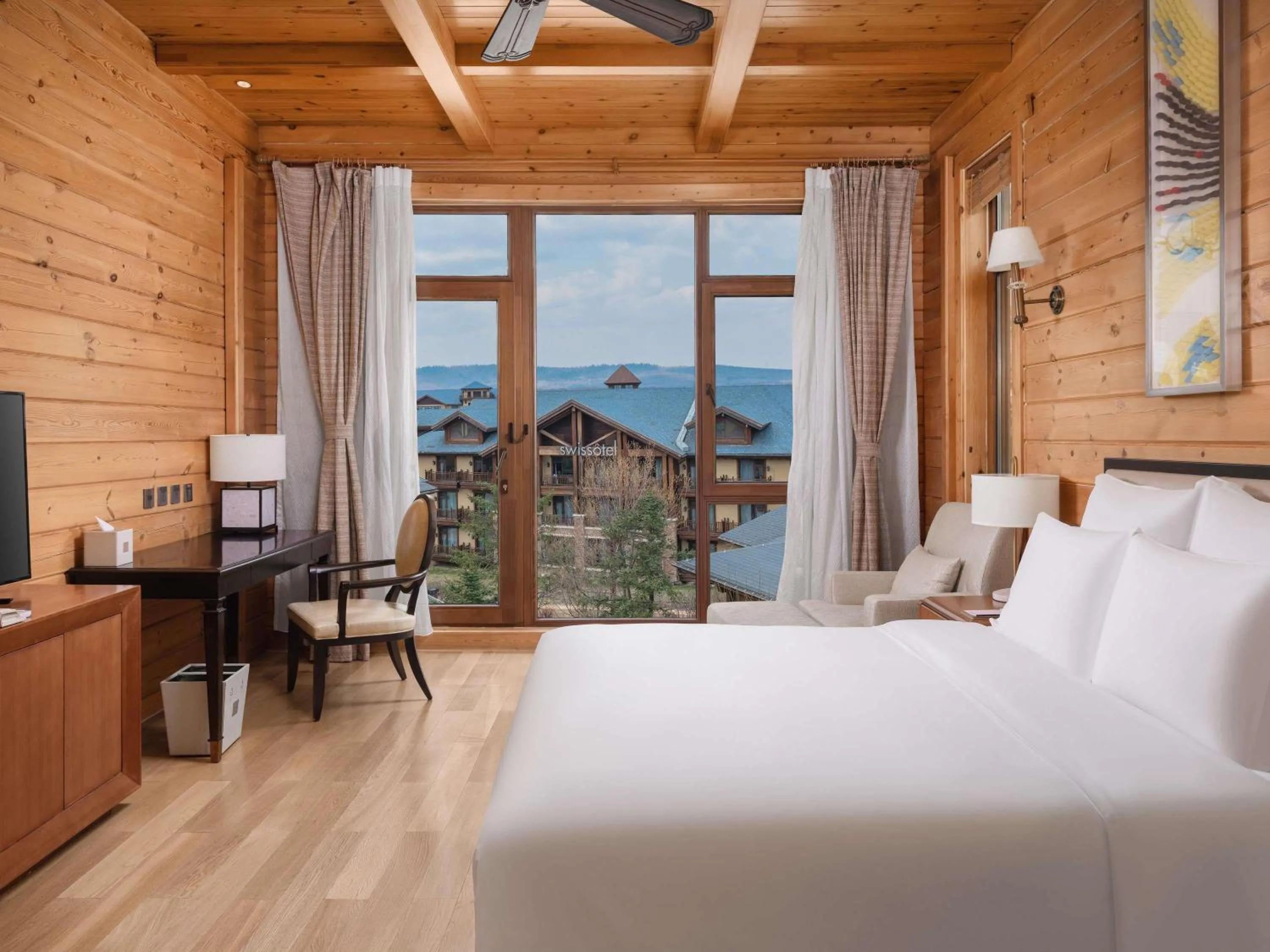 Bedroom, Bed in Swissôtel Resort Changbaishan