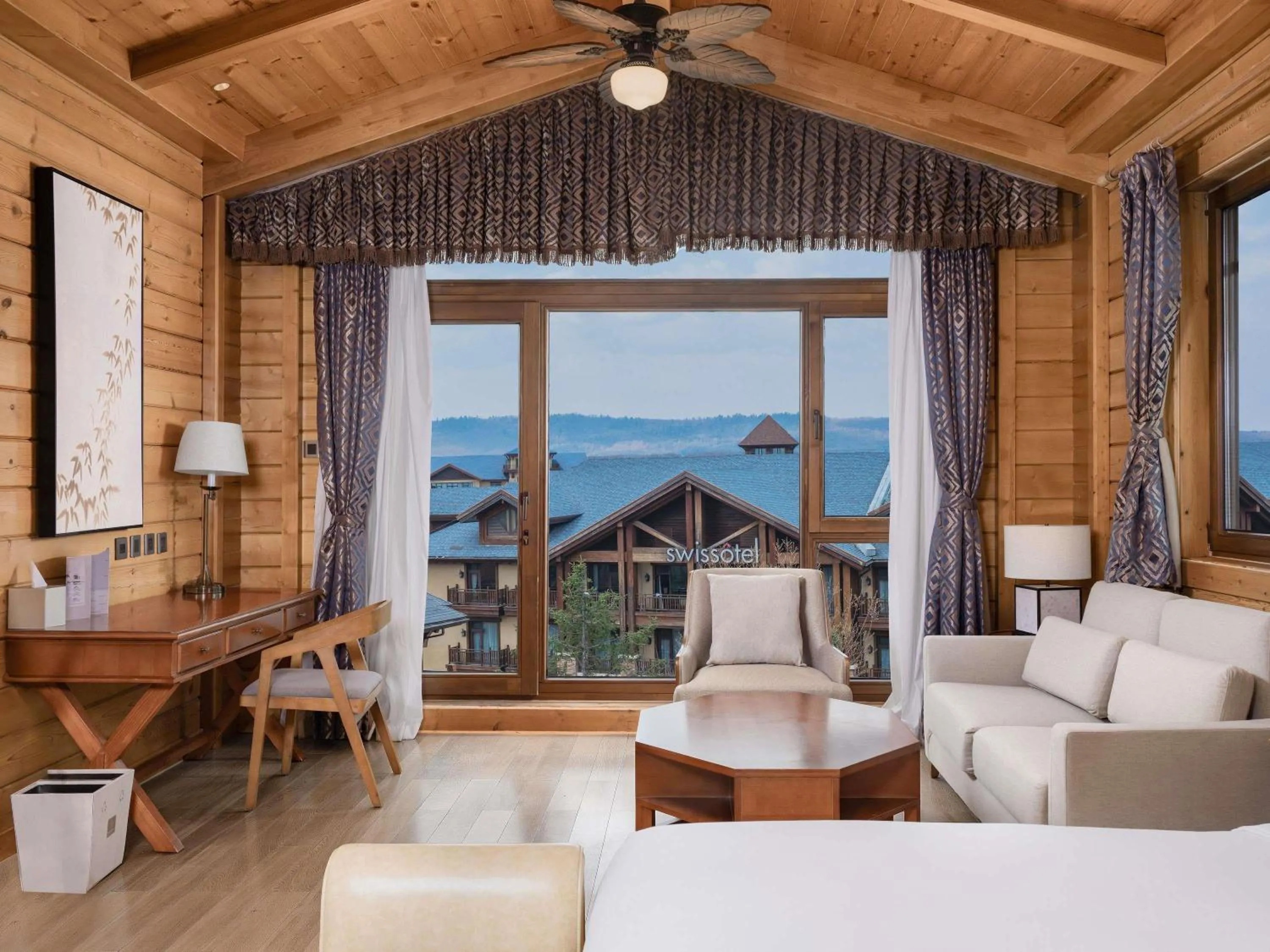 Bedroom in Swissôtel Resort Changbaishan