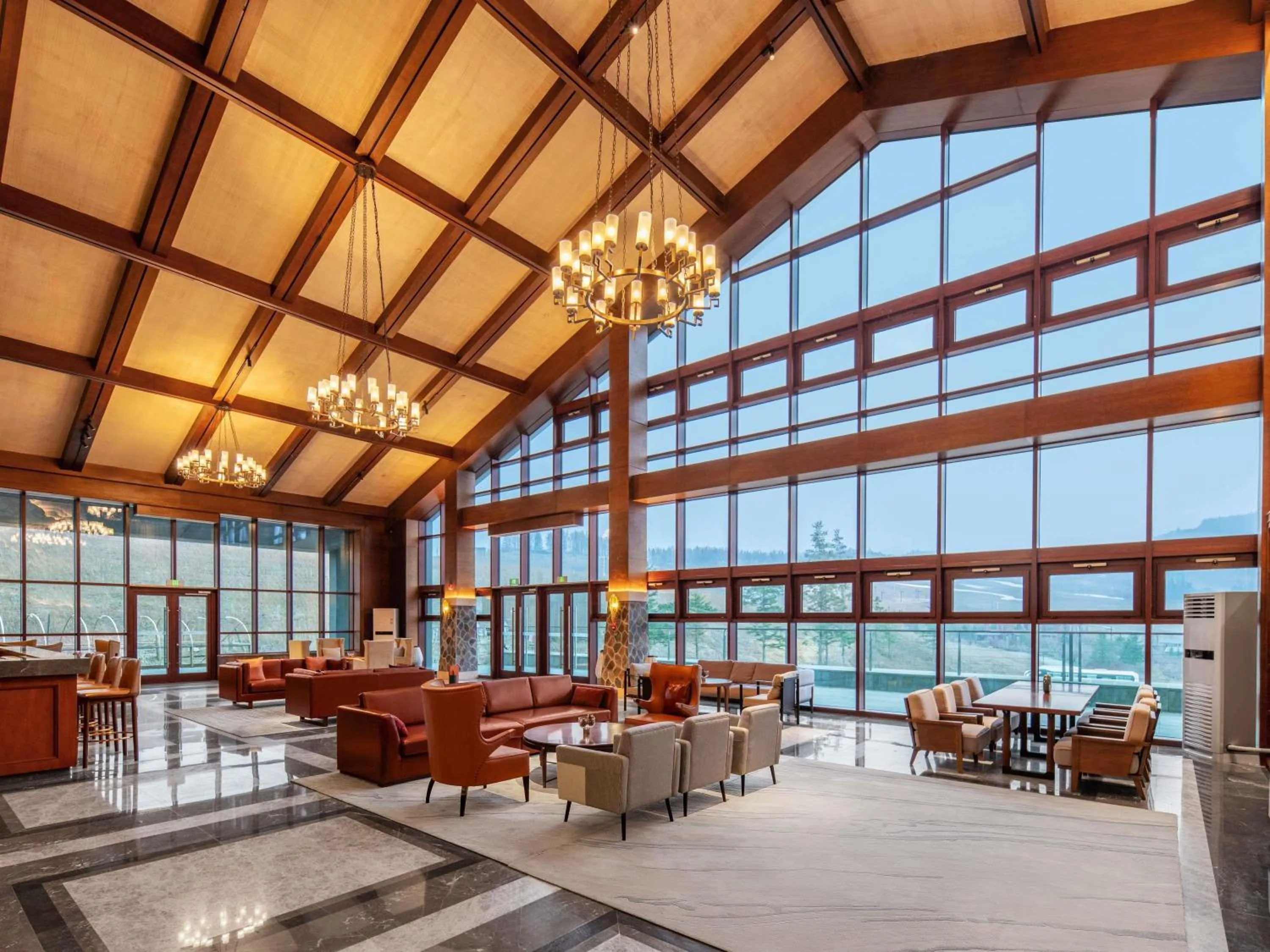 Lounge or bar in Swissôtel Resort Changbaishan