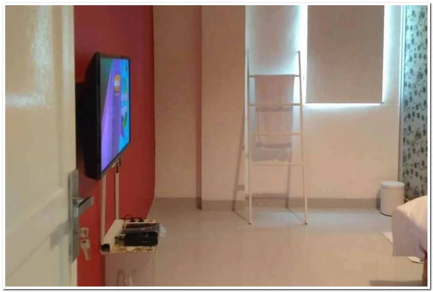 Bedroom, Bed in RedDoorz @ Sindangbarang Bogor