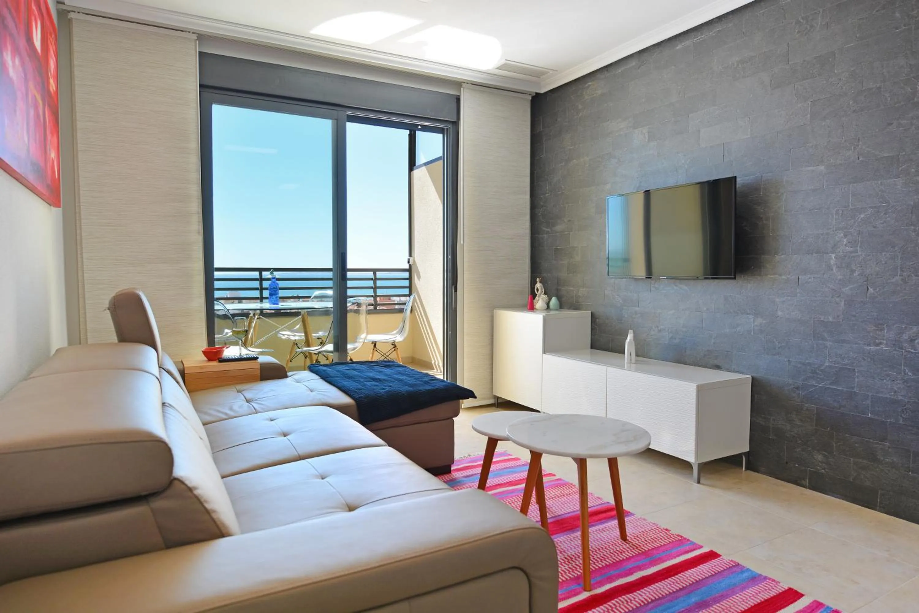 TV and multimedia in Penthouse with Panoramic View by NRAS