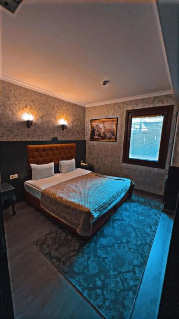Photo of the whole room, Bed in Taksim Cuento Hotel