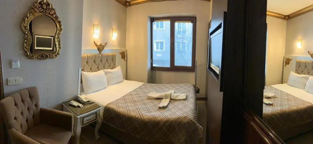 Bedroom, Bed in Taksim Cuento Hotel