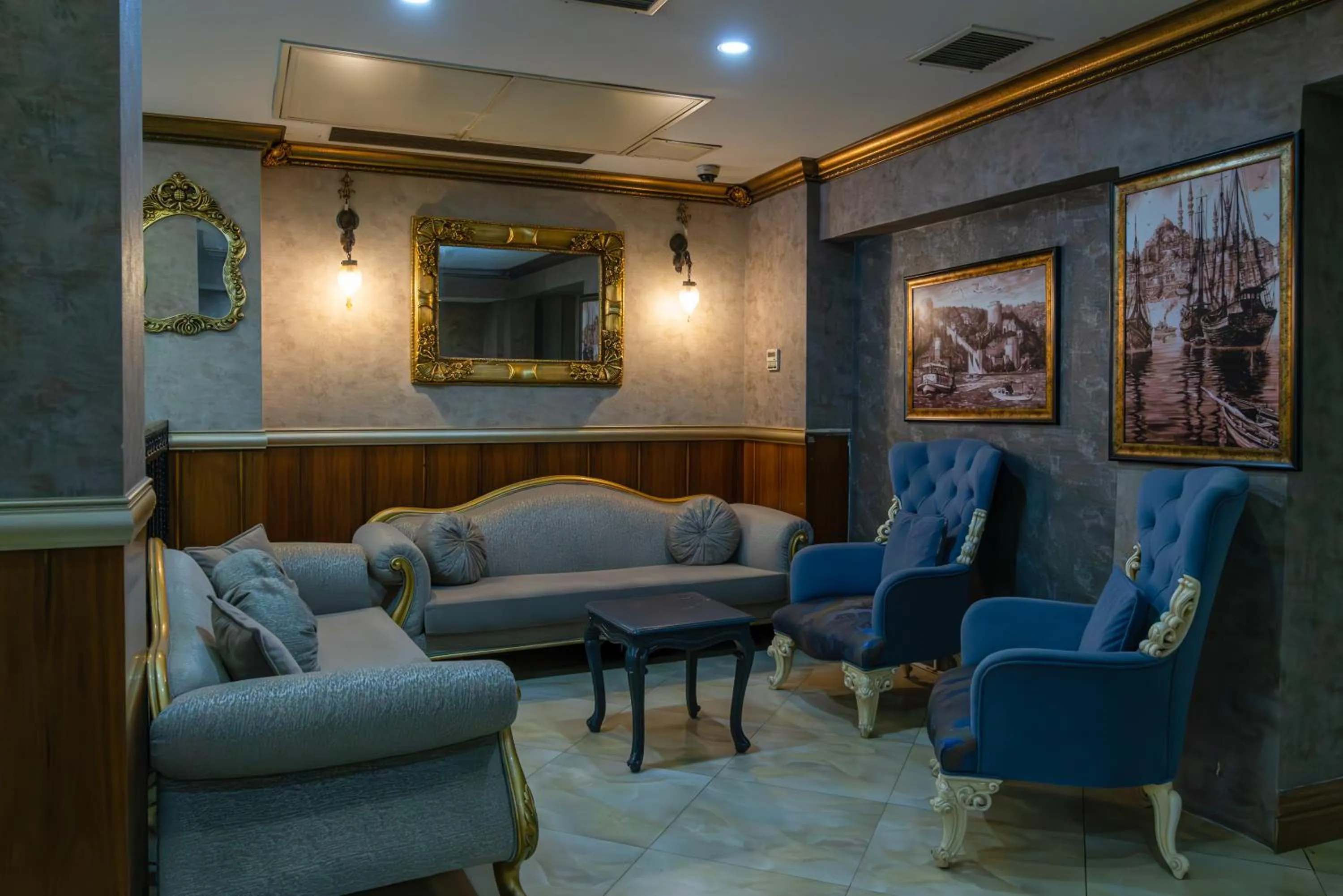 Seating area in Taksim Cuento Hotel