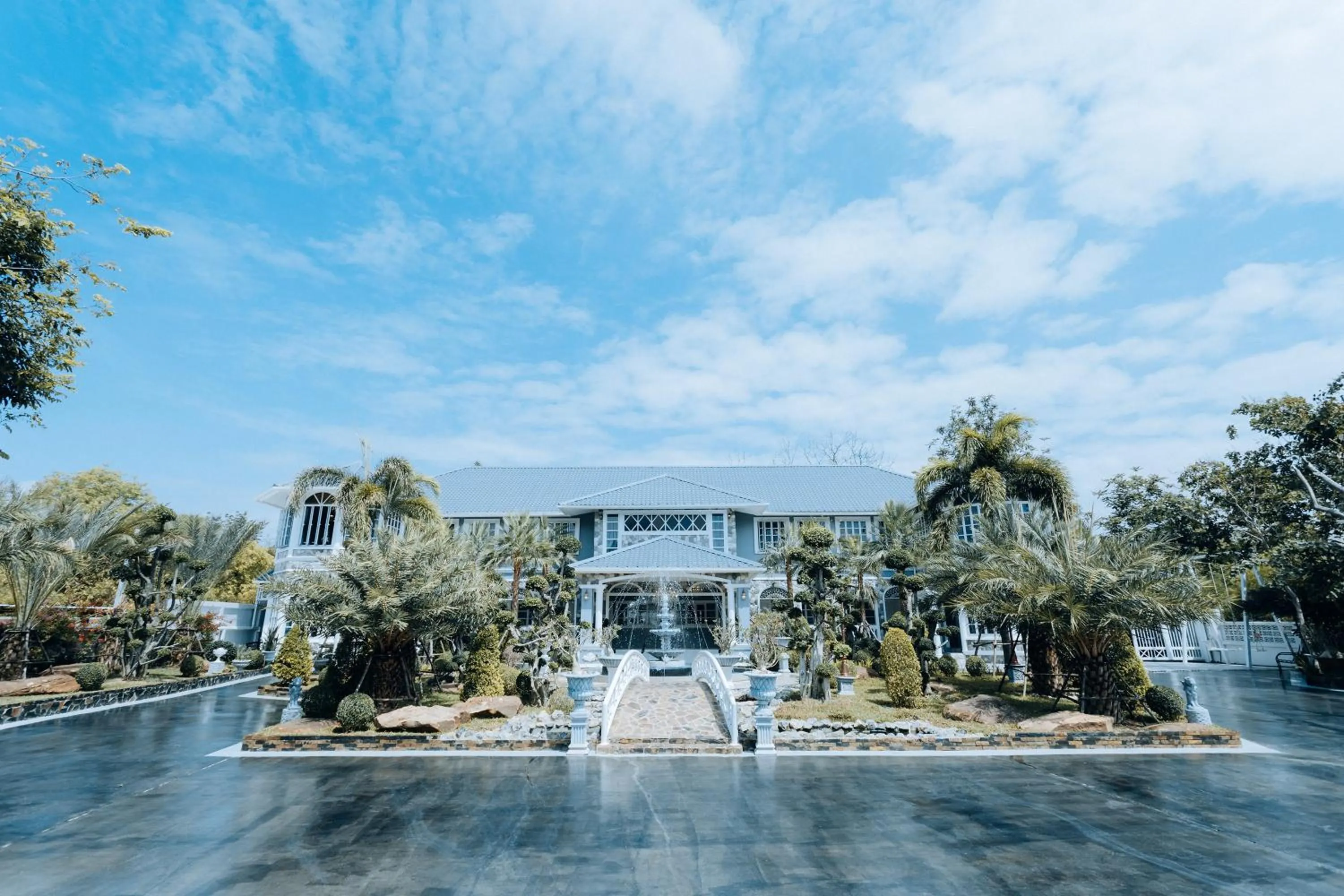 Property building in BB Le Garden