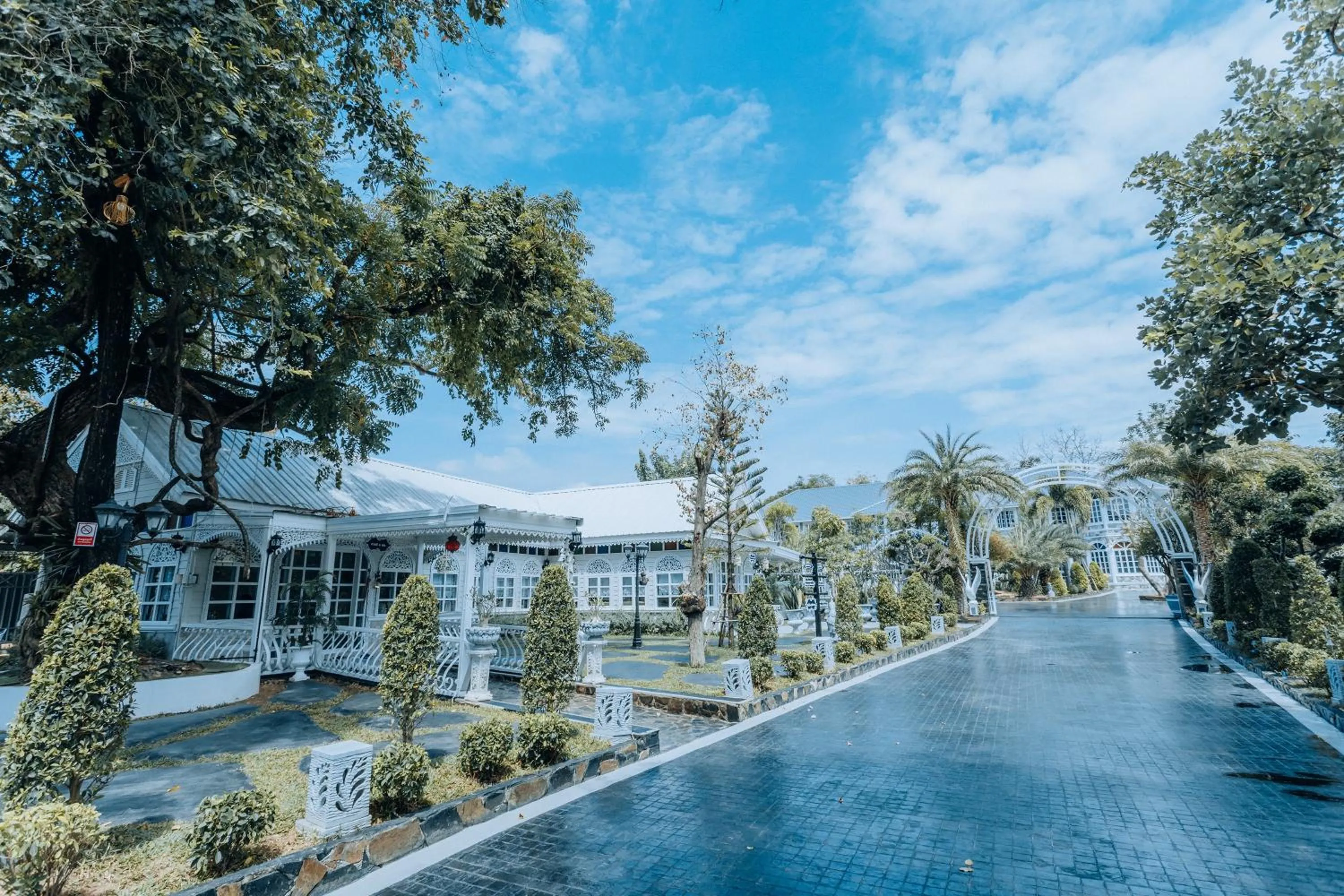 Property building in BB Le Garden