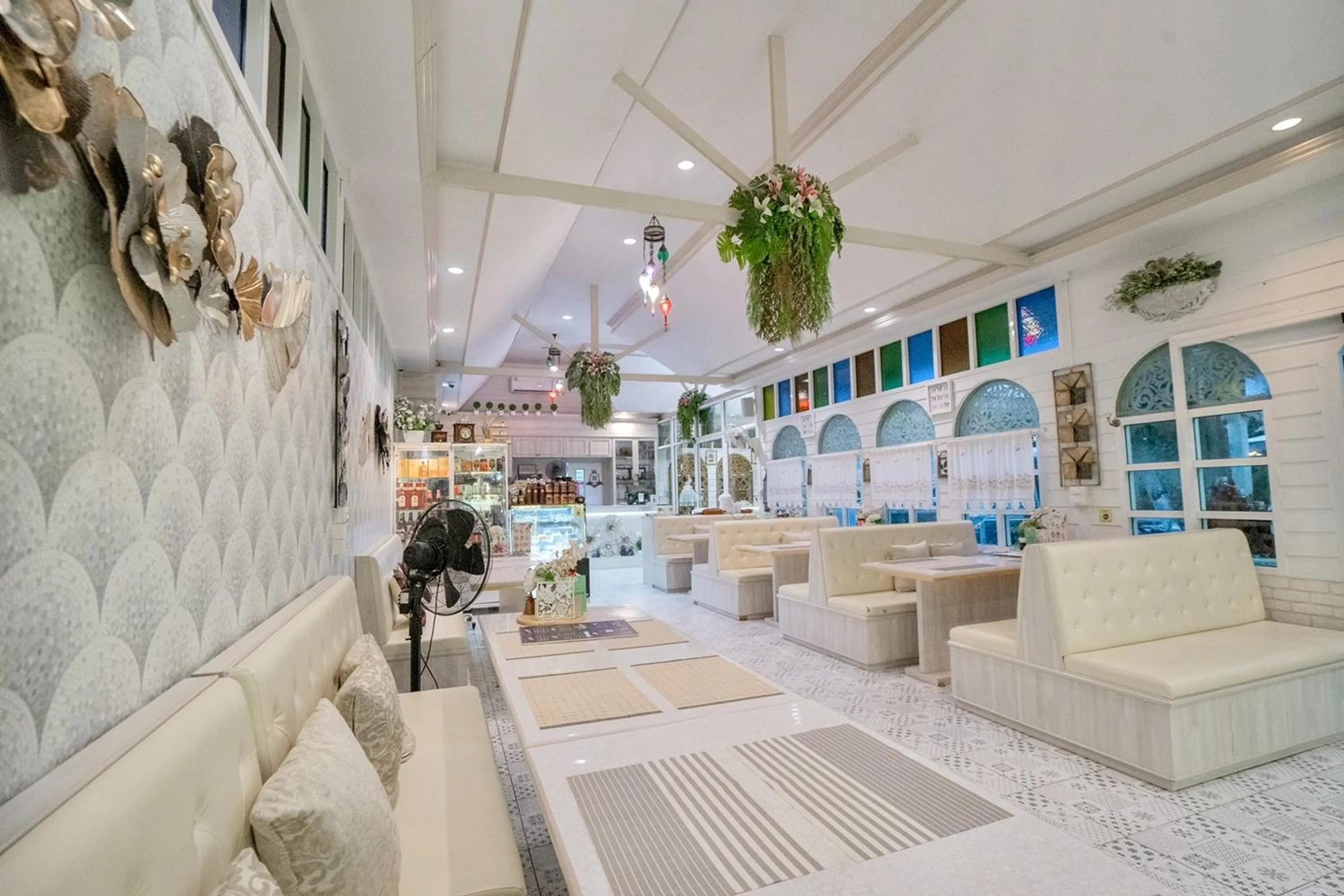 Restaurant/places to eat in BB Le Garden