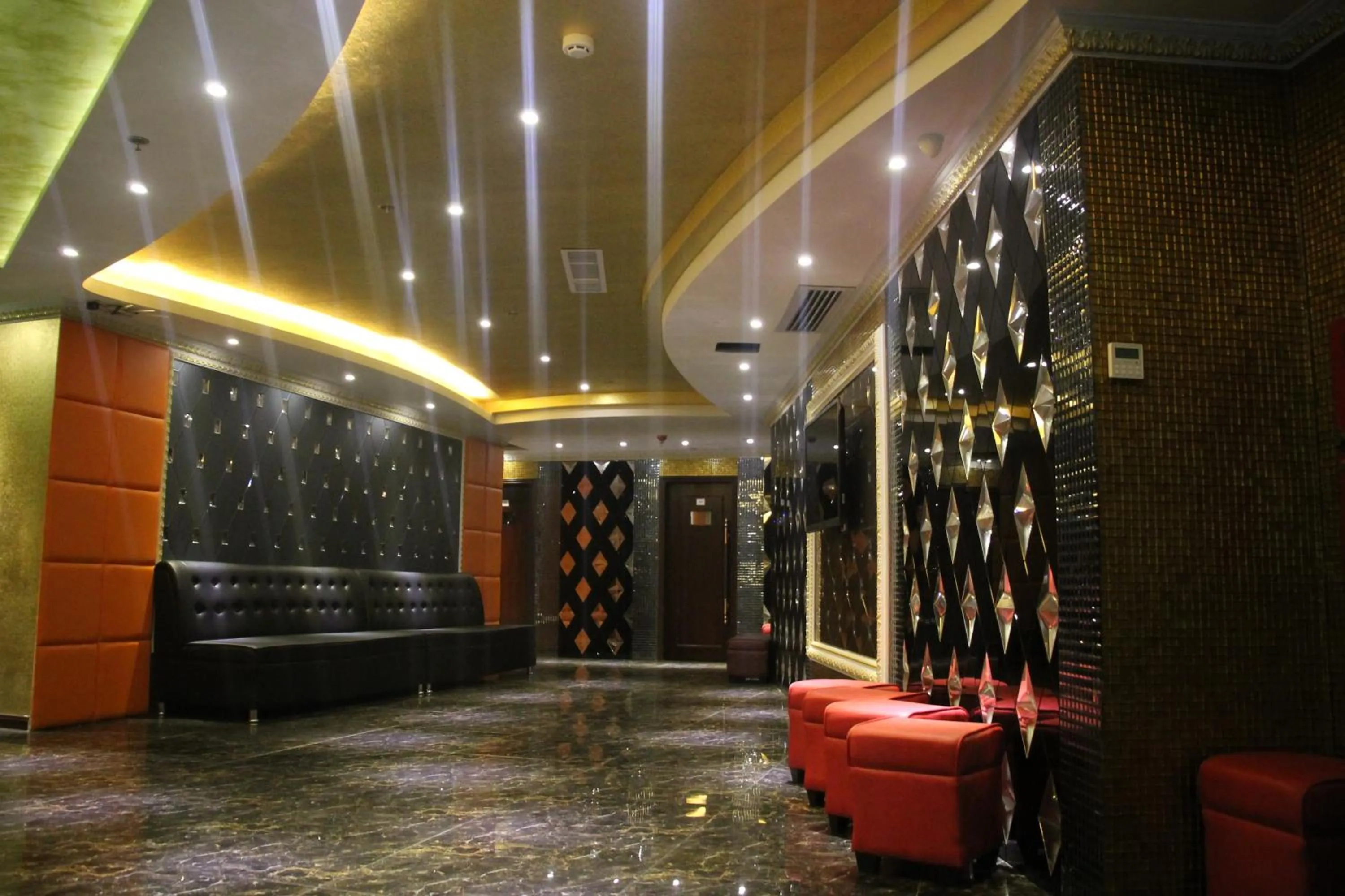 Entertainment in Dela Chambre Hotel