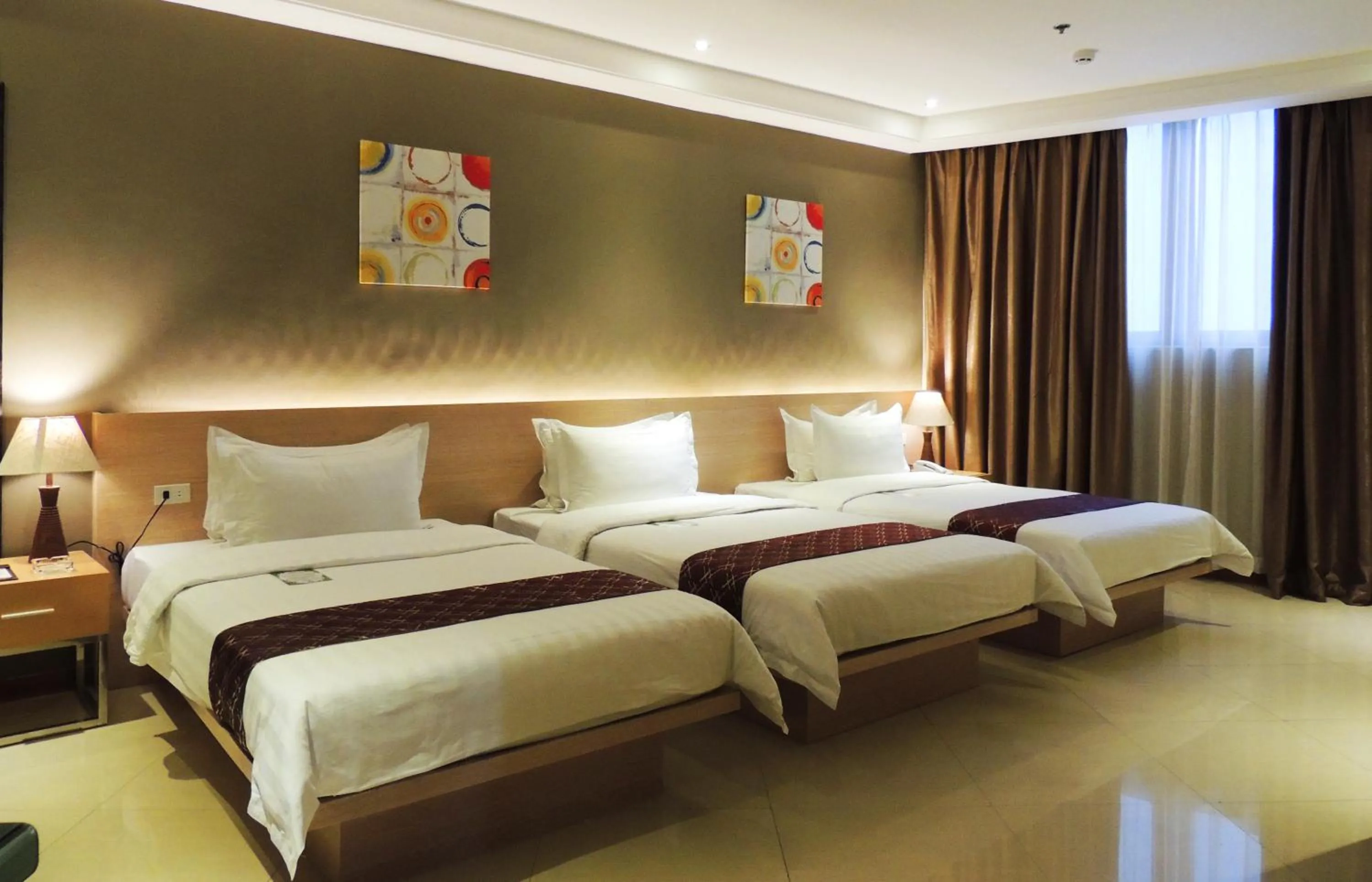 Photo of the whole room, Bed in Dela Chambre Hotel