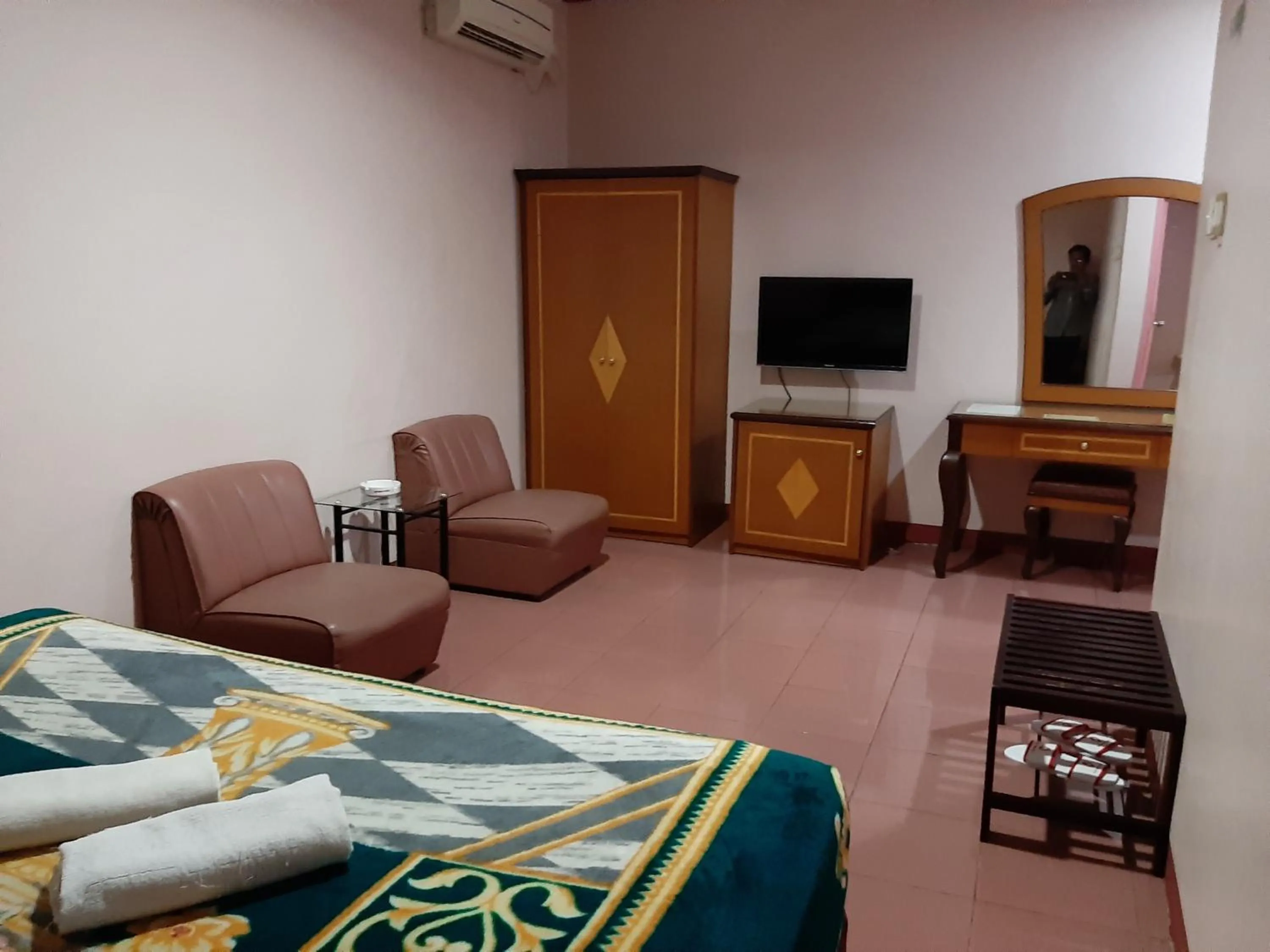 Bed in Hotel Parewisata