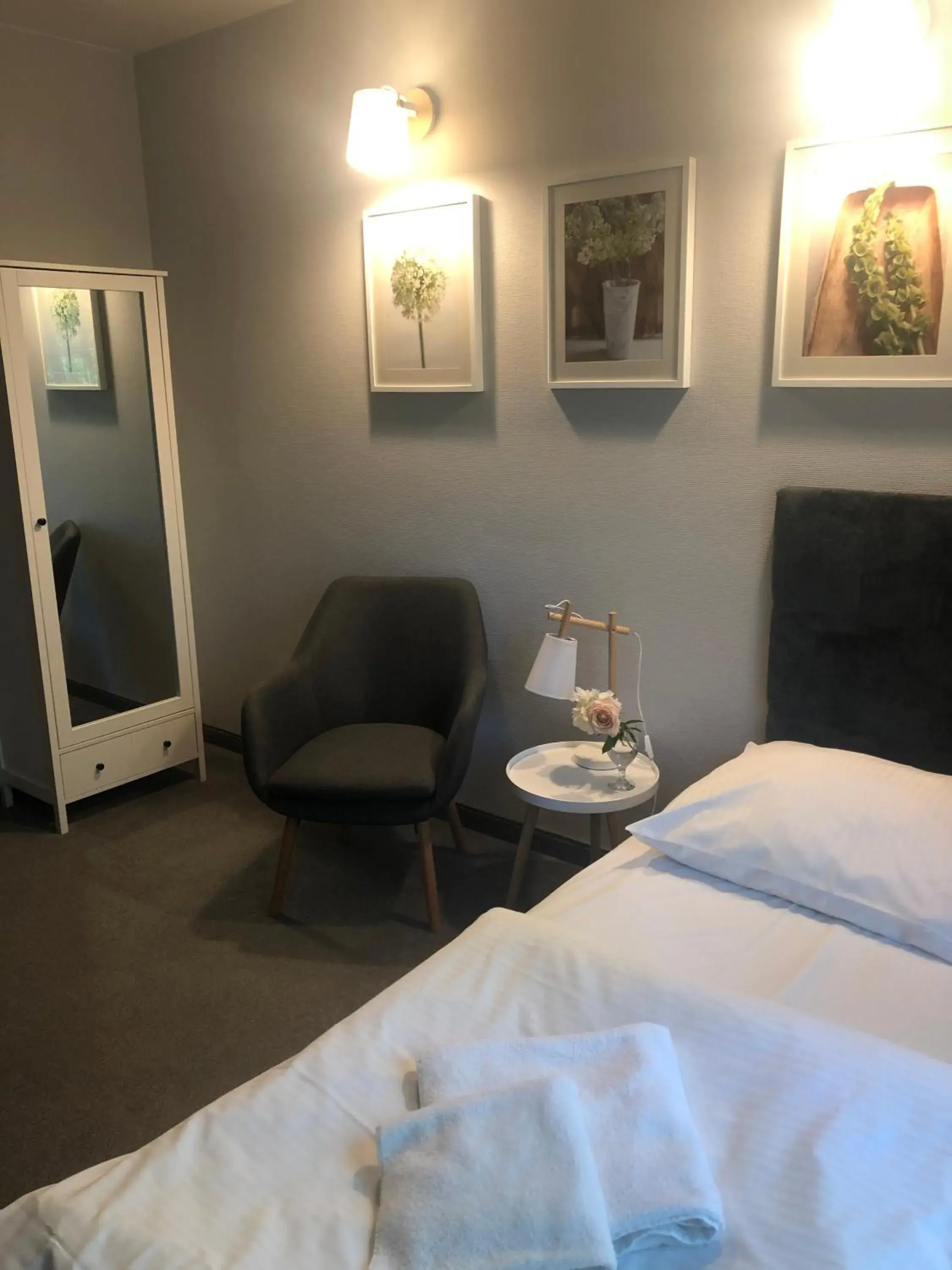 Single Room with Private Bathroom - single occupancy in Hotel Portus Single Room with Private Bathroom - single occupancy in Hotel Portus