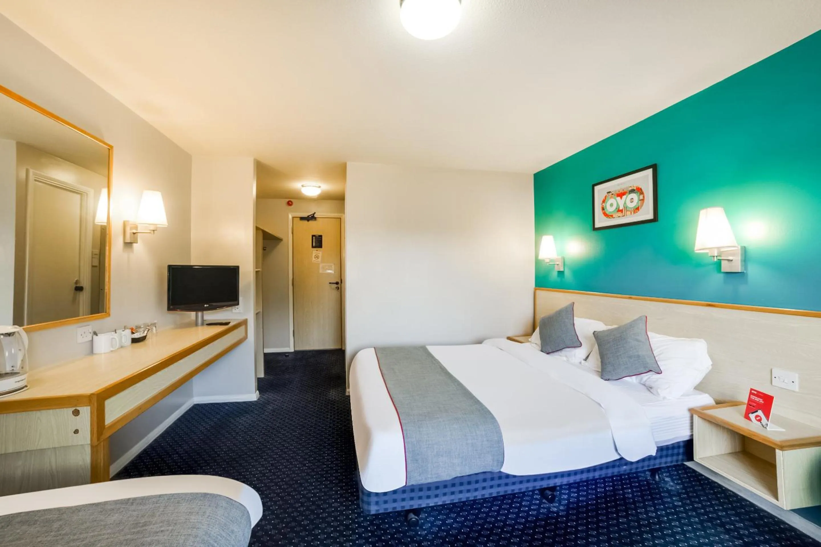 Bedroom in OYO Sunrise Hotel, A46 N Leicester