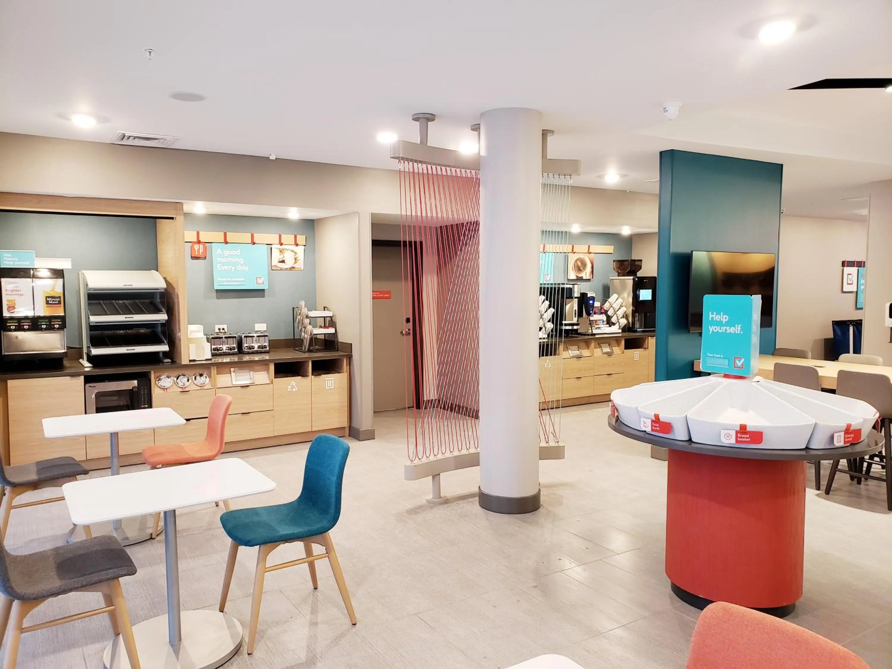 Breakfast in Avid Hotels - Cincinnati N - West Chester by IHG