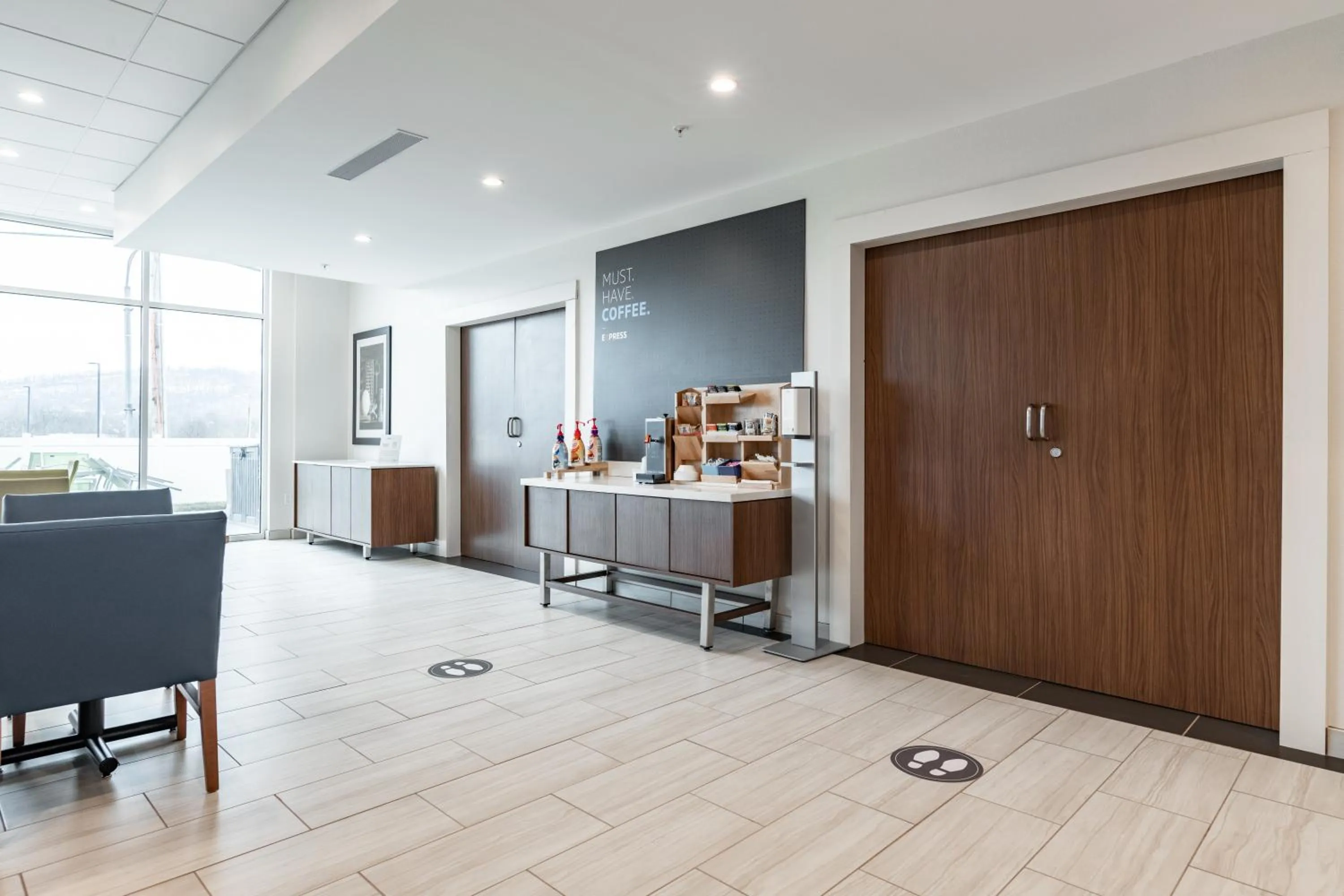 Breakfast in Holiday Inn Express & Suites - Moundsville by IHG