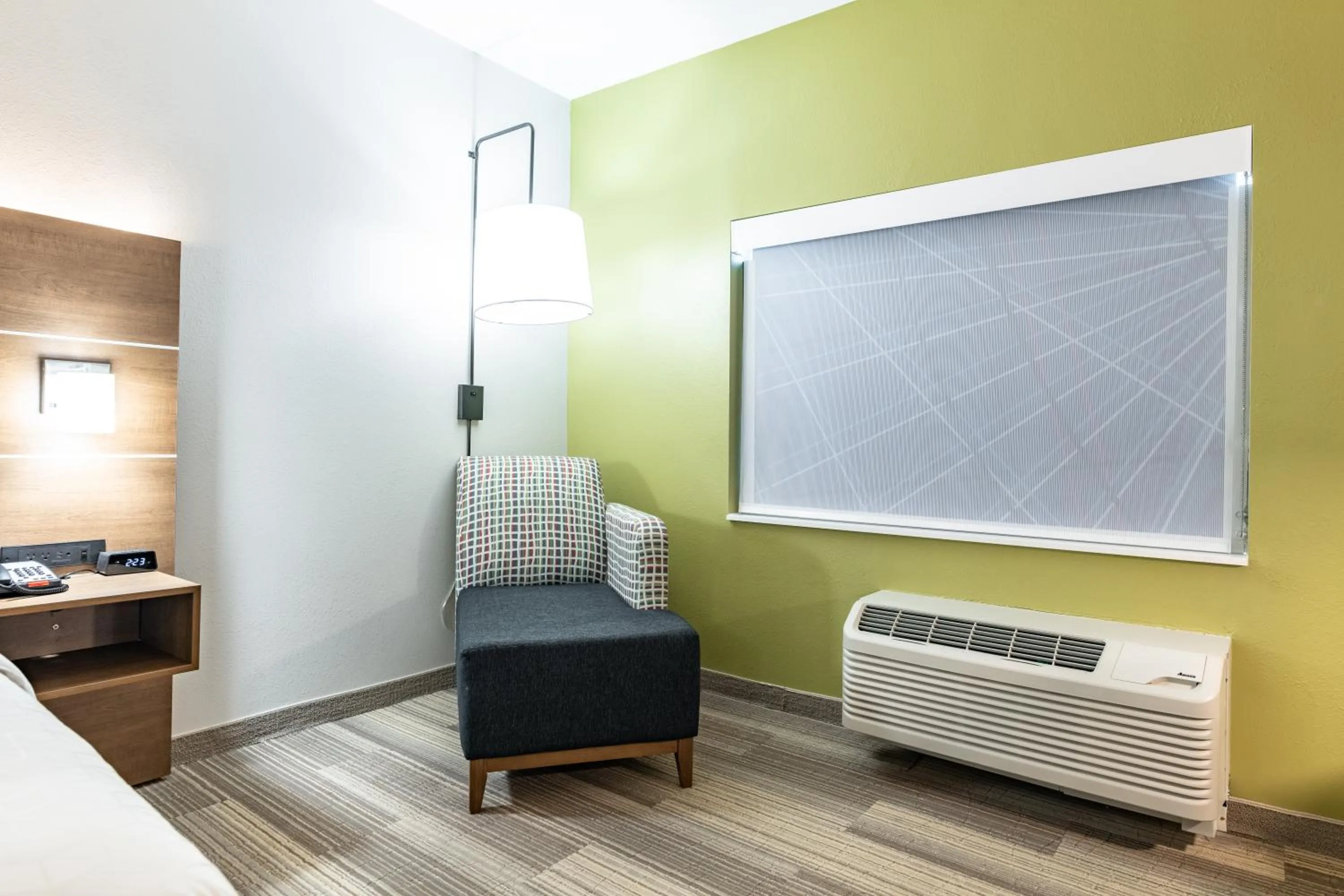 Bedroom in Holiday Inn Express & Suites - Moundsville by IHG