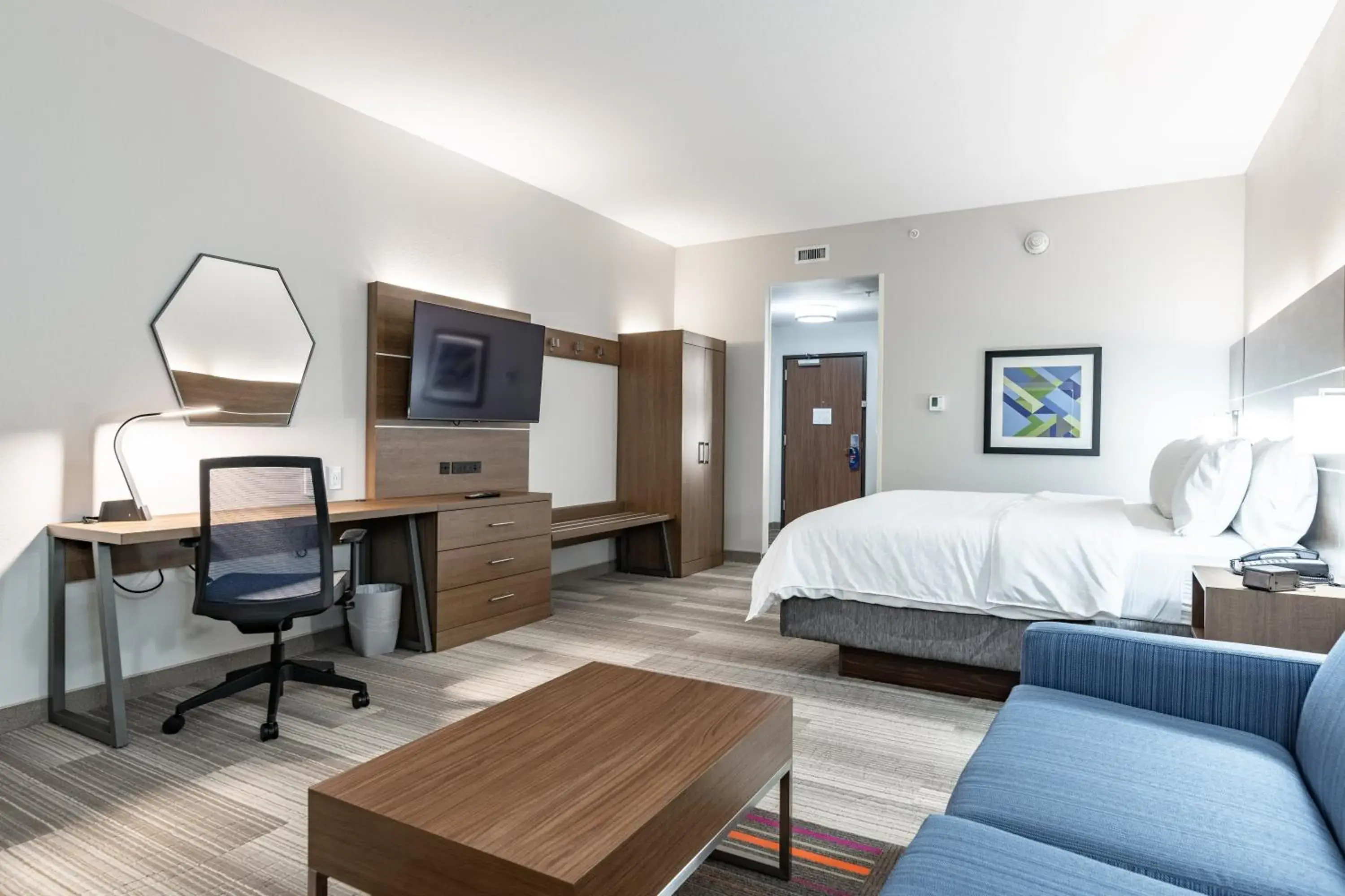 King Suite - Communication Accessible in Holiday Inn Express & Suites - Moundsville by IHG King Suite - Communication Accessible in Holiday Inn Express & Suites - Moundsville by IHG