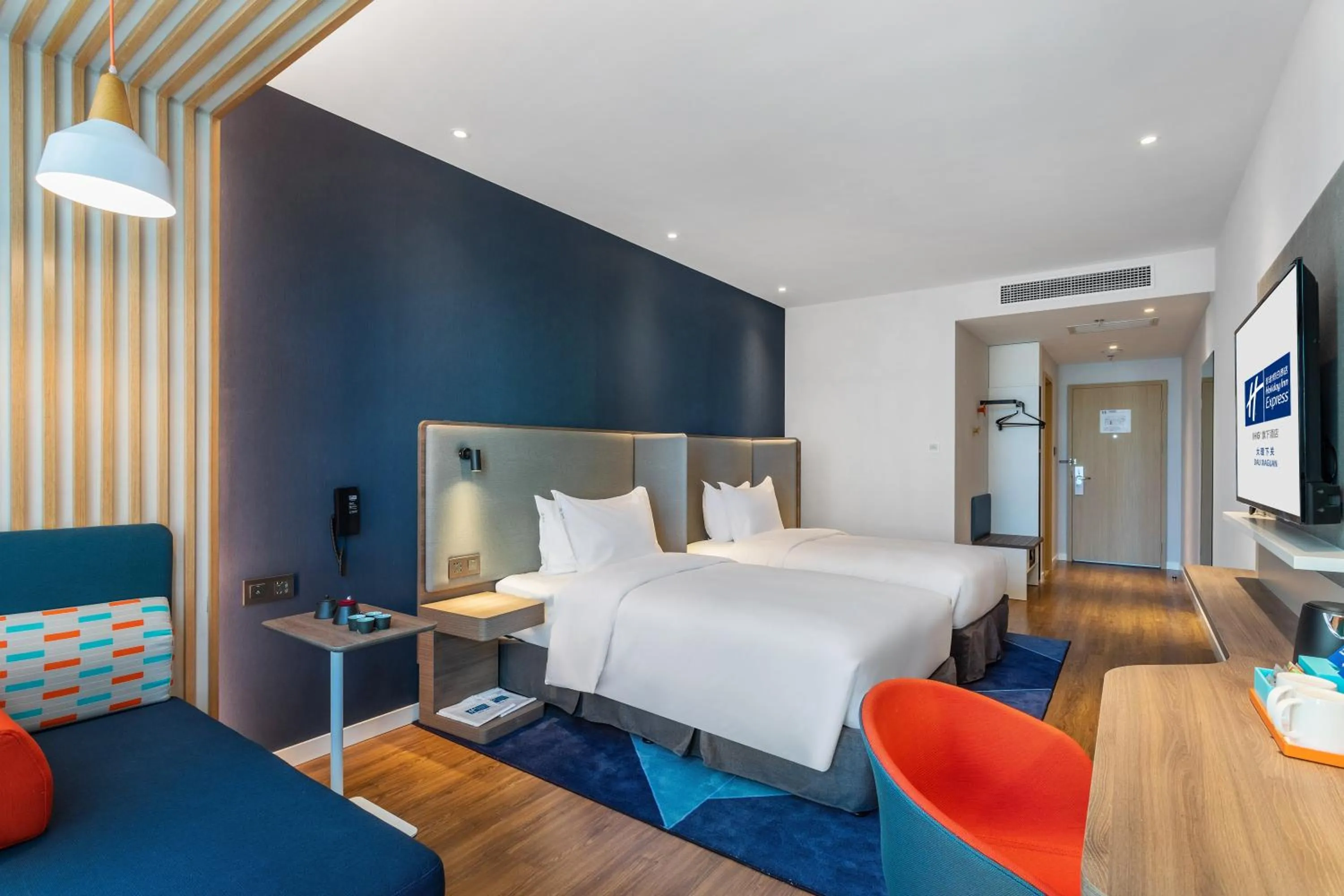 Photo of the whole room, Bed in Holiday Inn Express Dali Xiaguan by IHG