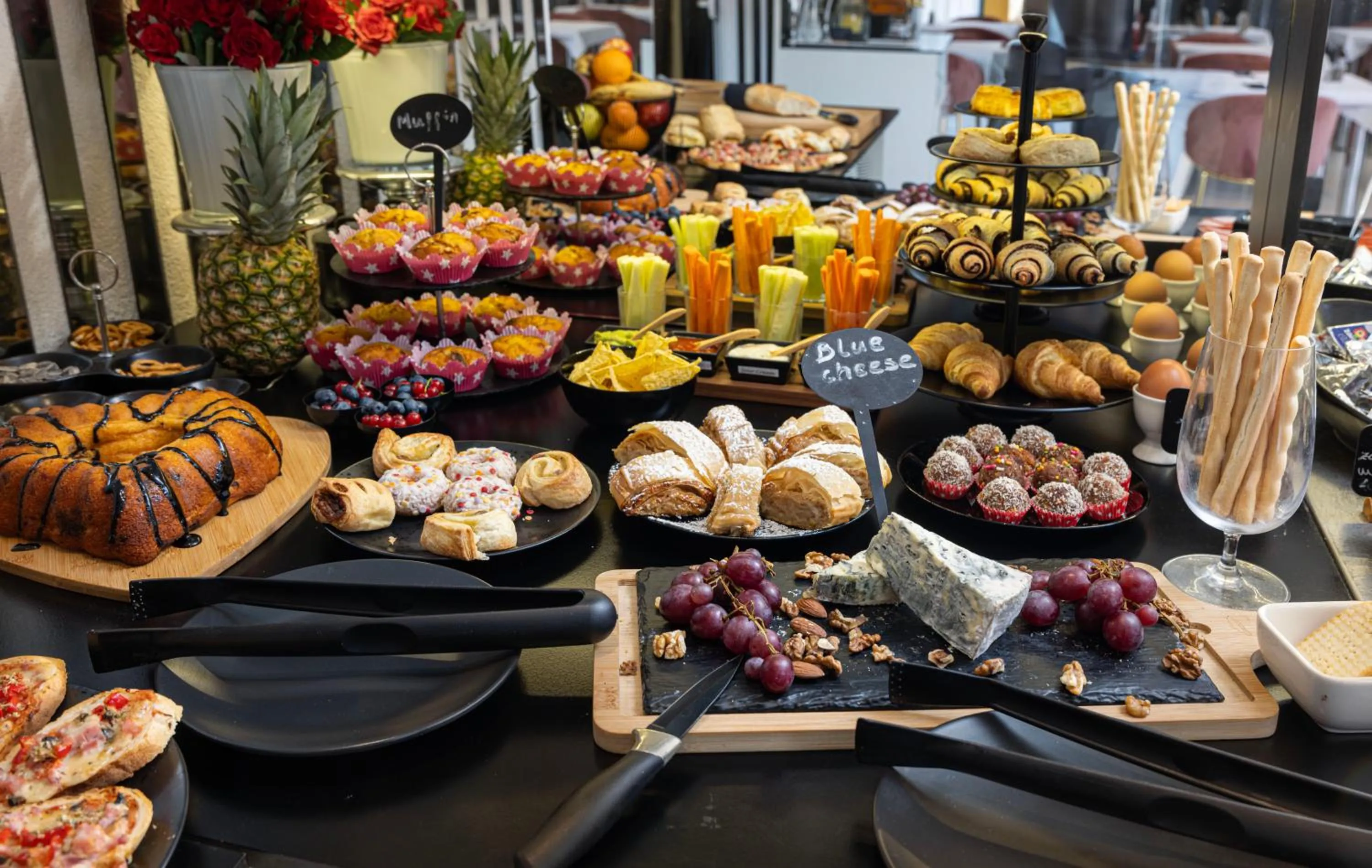 Food and drinks in Hotel 9