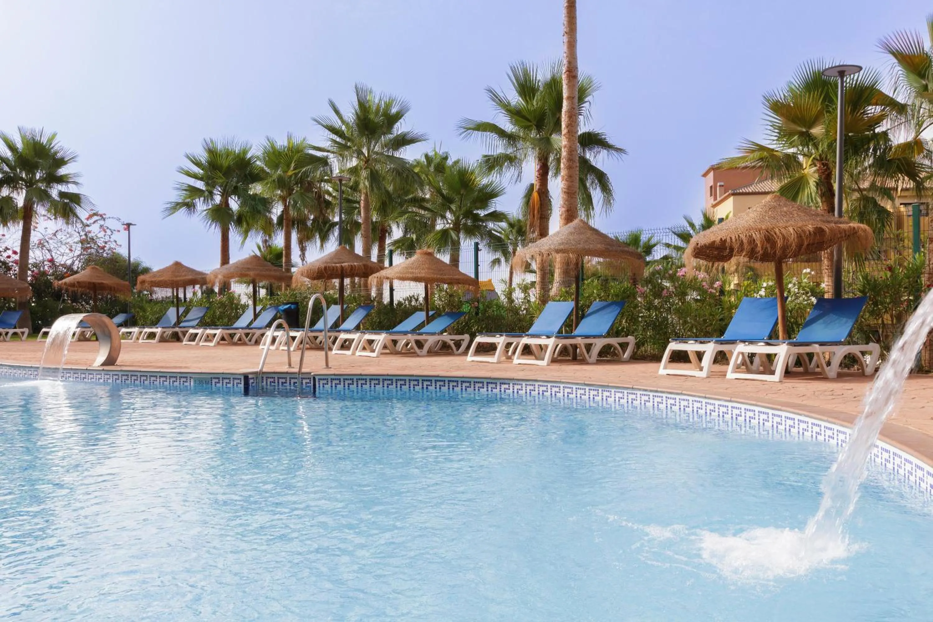 Swimming pool in Apartamentos Best Alcazar