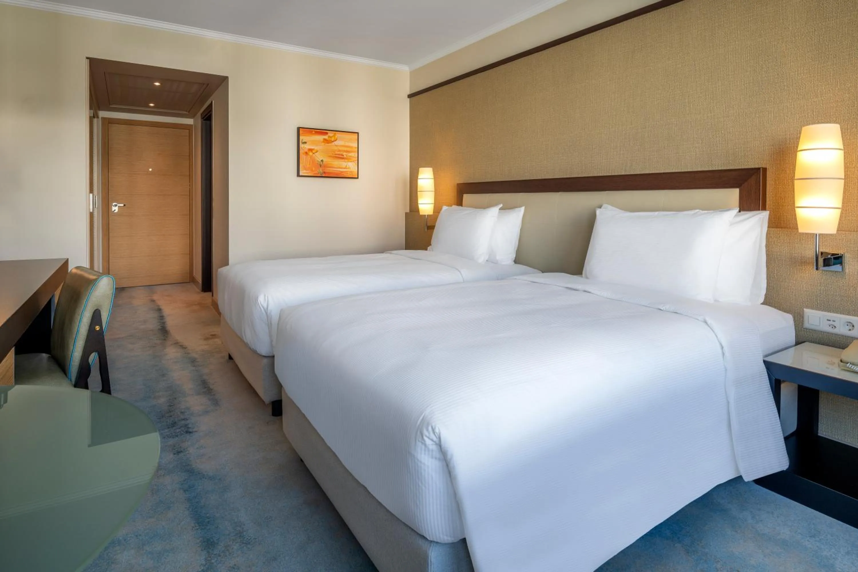 Bedroom, Bed in Hilton Geneva Hotel and Conference Centre