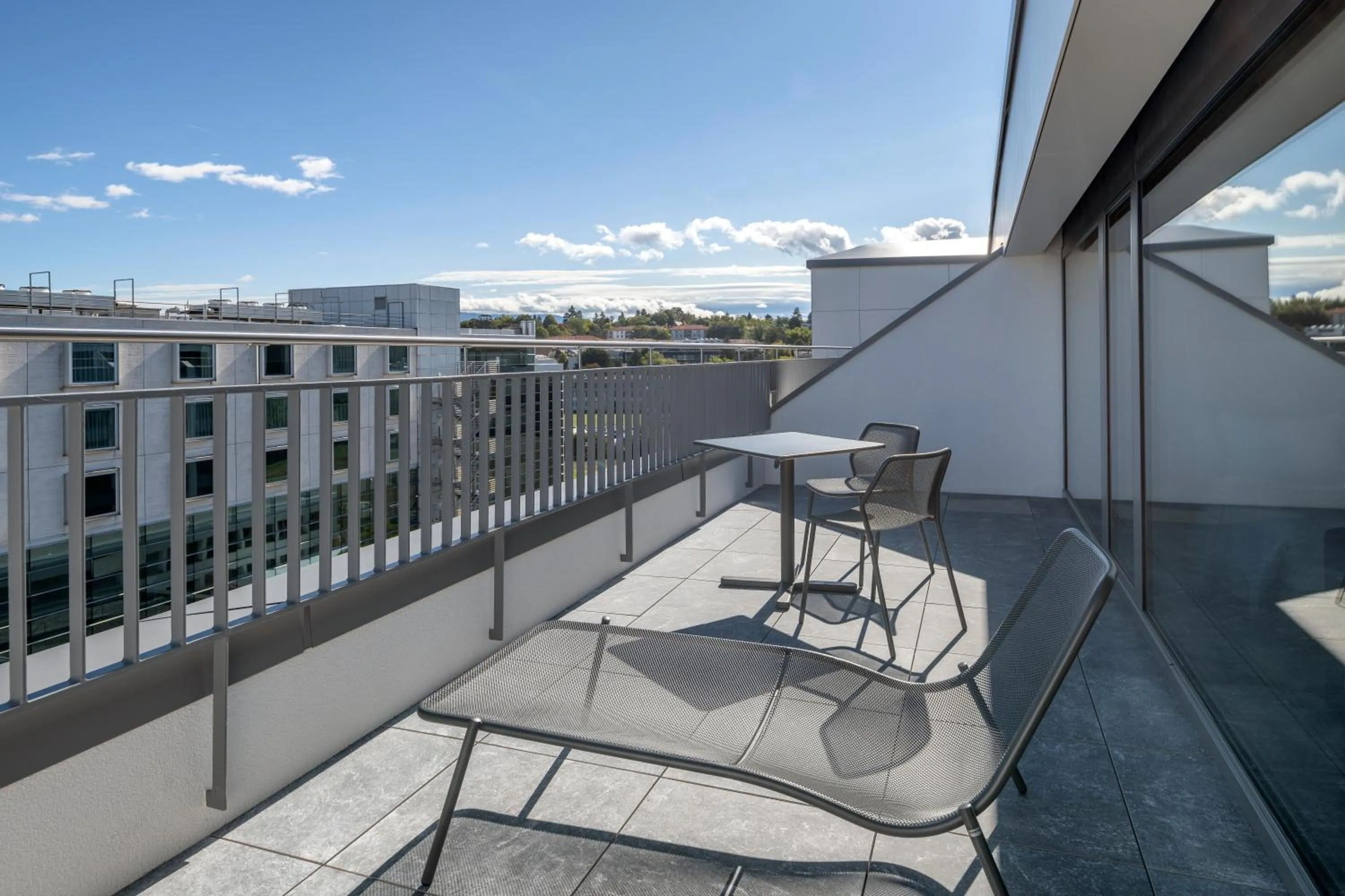 Balcony/Terrace in Hilton Geneva Hotel and Conference Centre