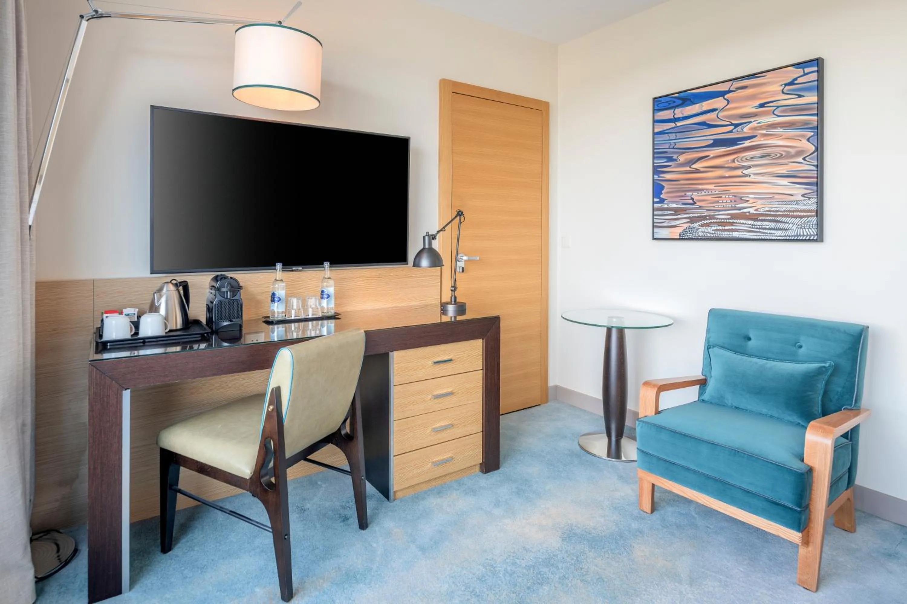 Bedroom in Hilton Geneva Hotel and Conference Centre