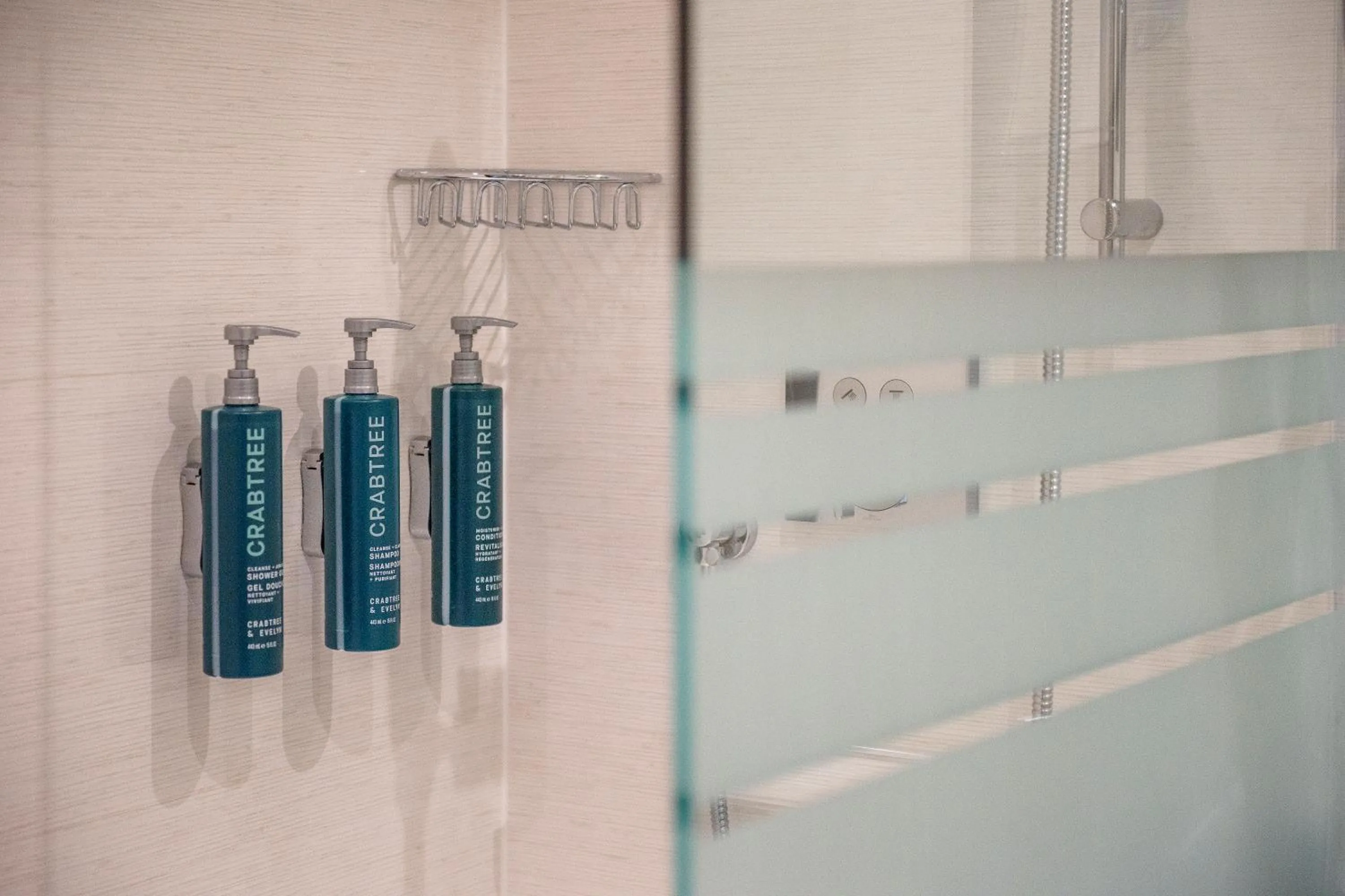 Bathroom in Hilton Geneva Hotel and Conference Centre